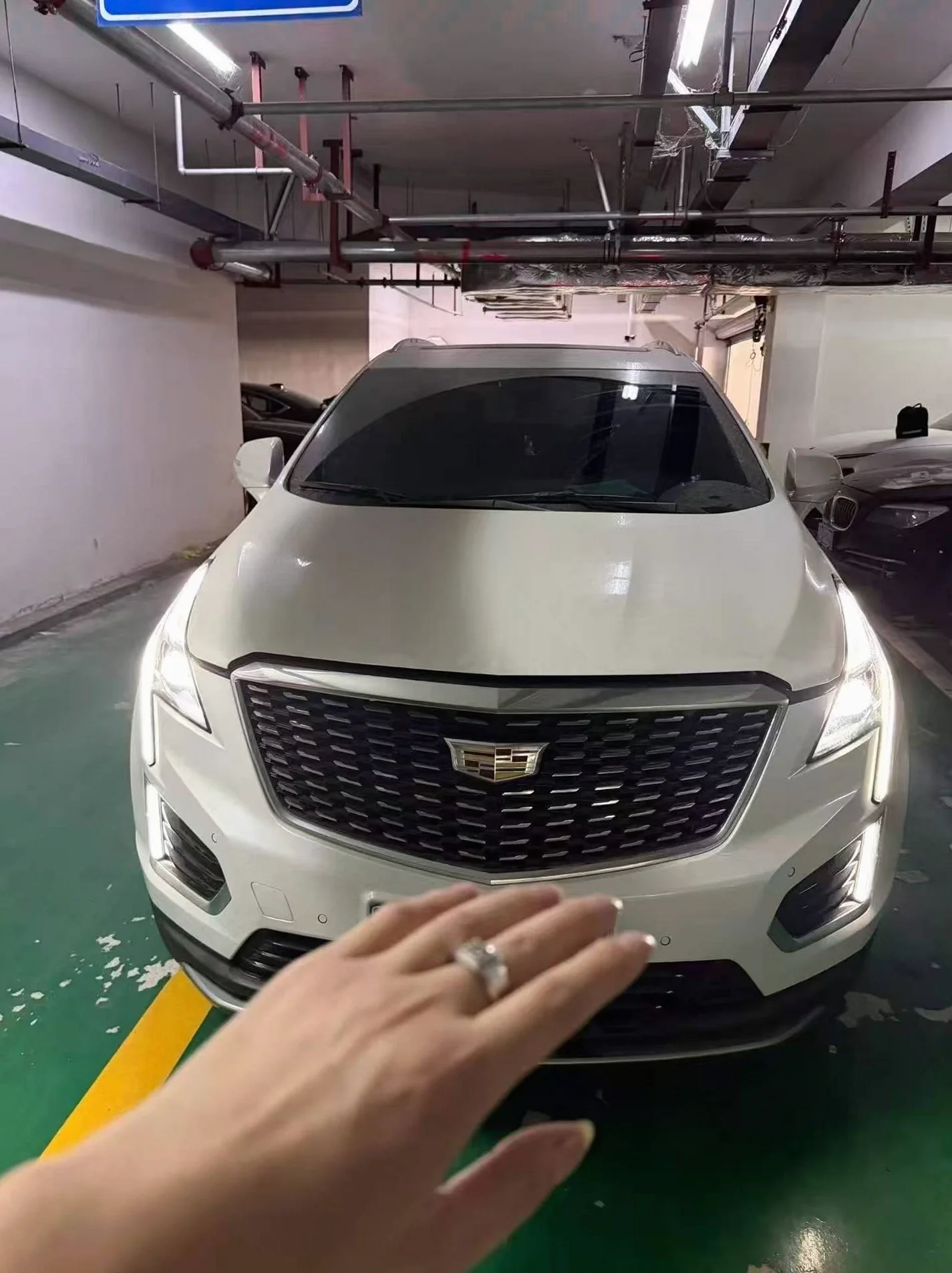 24年凯迪拉克XT5 2.0T两驱顶配