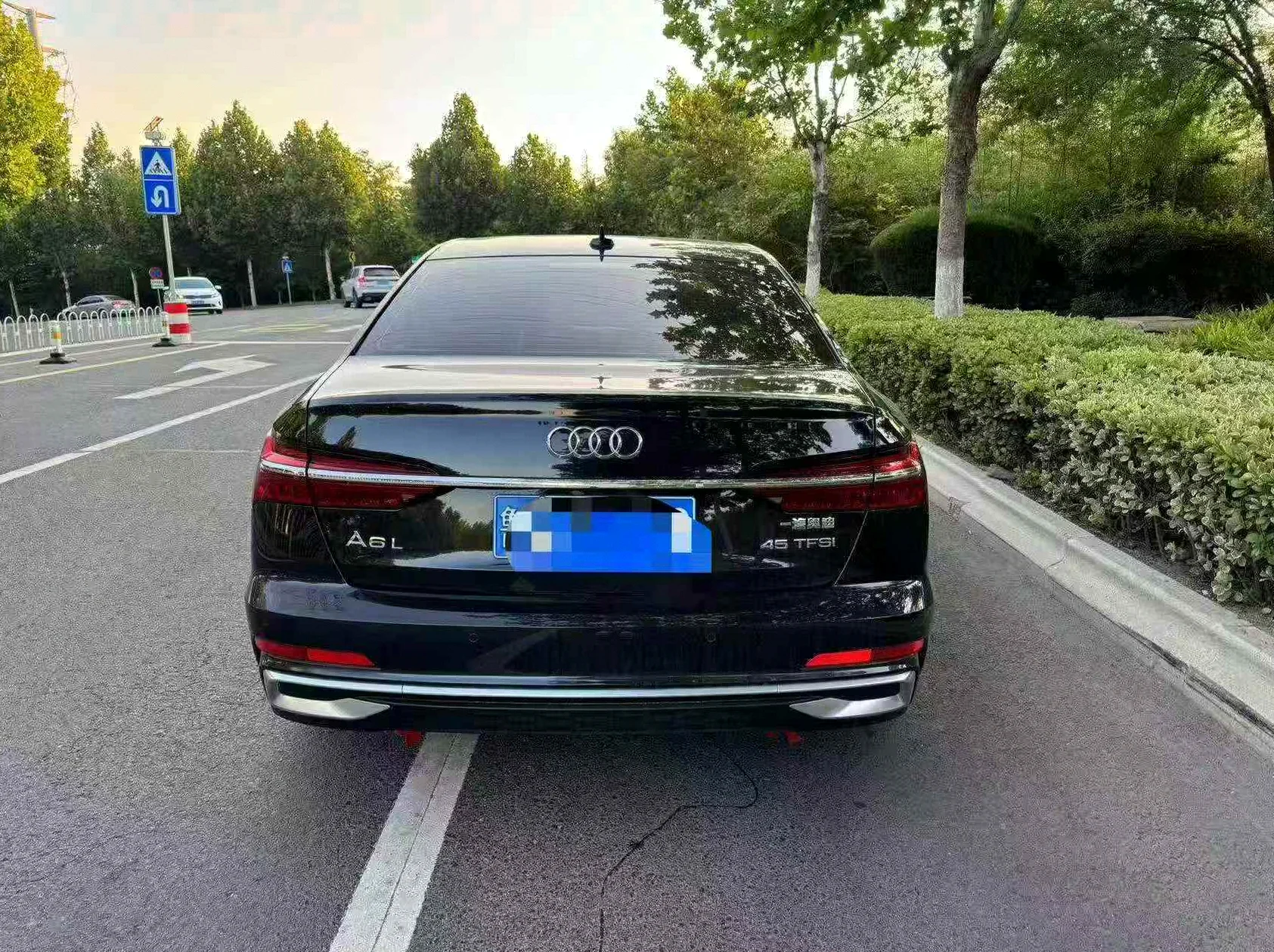 奥迪A6L 正面外观三