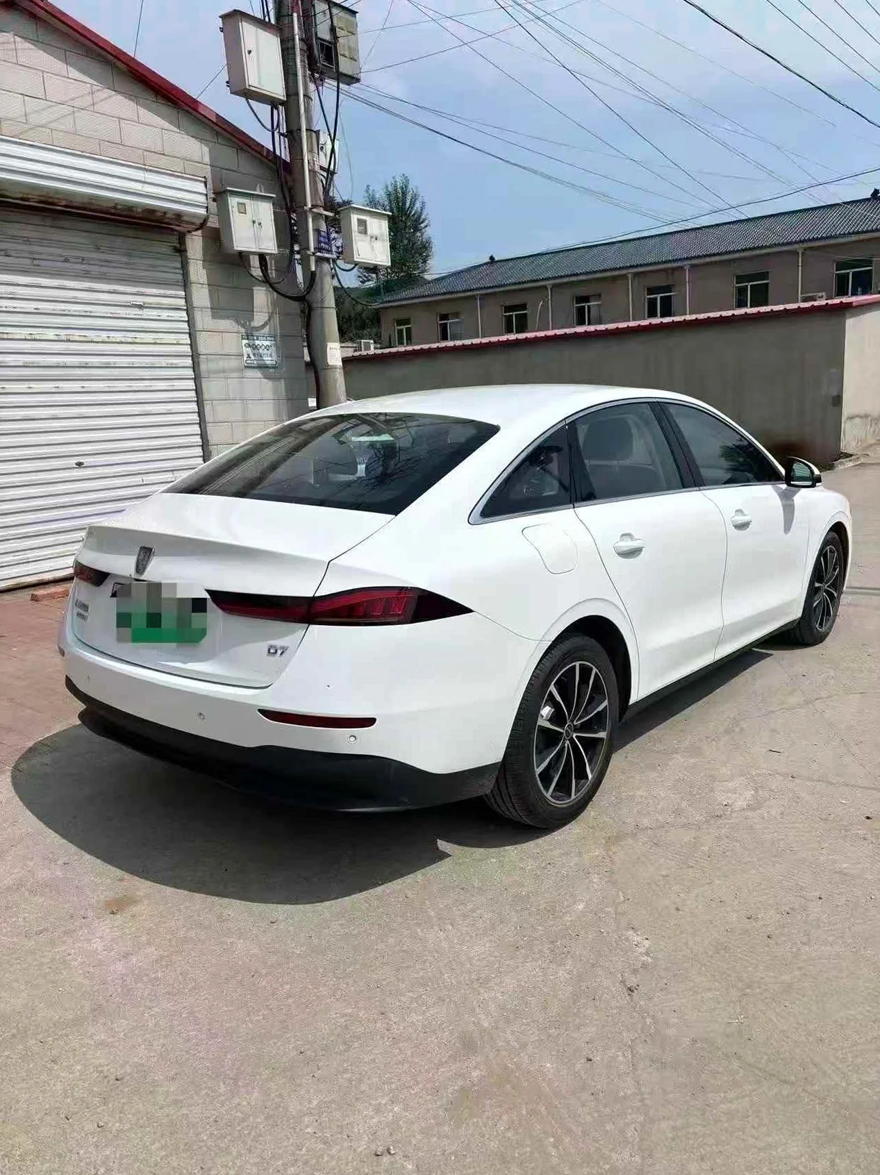 荣威D7 后面外观三