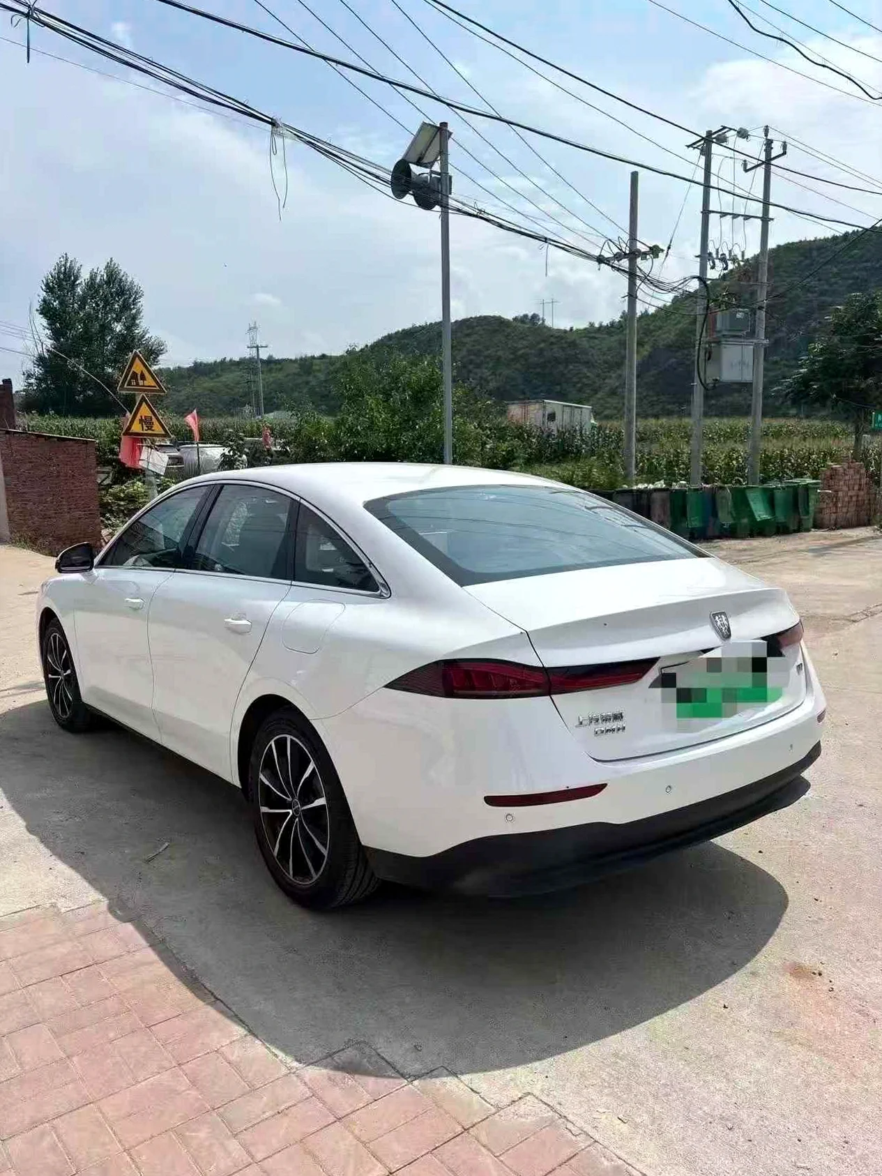 荣威D7 后面外观二