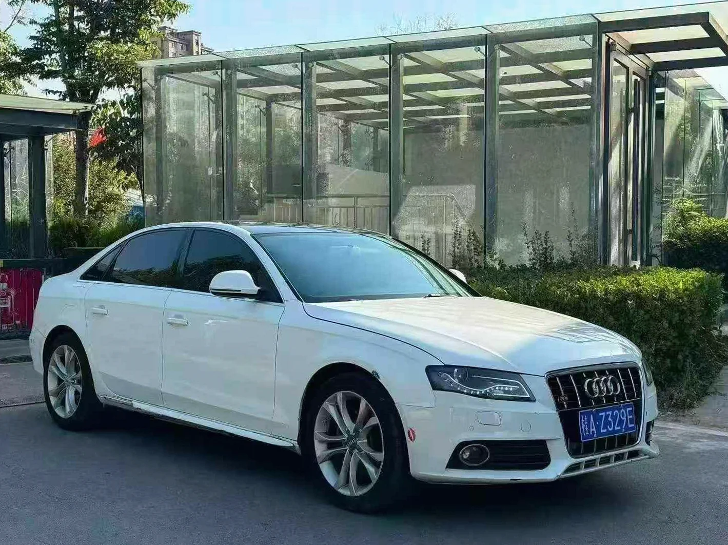 奥迪A4L 正面外观二