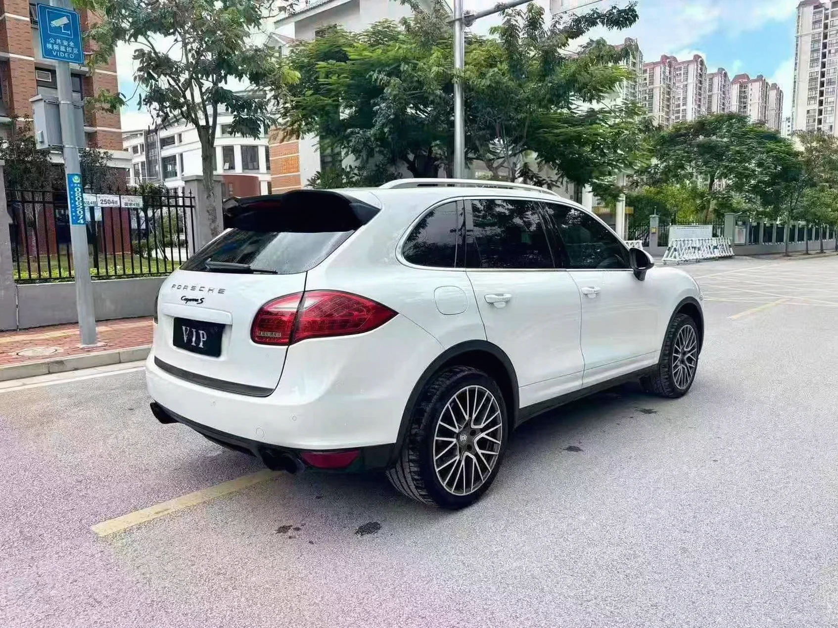 保时捷卡宴 内饰前排