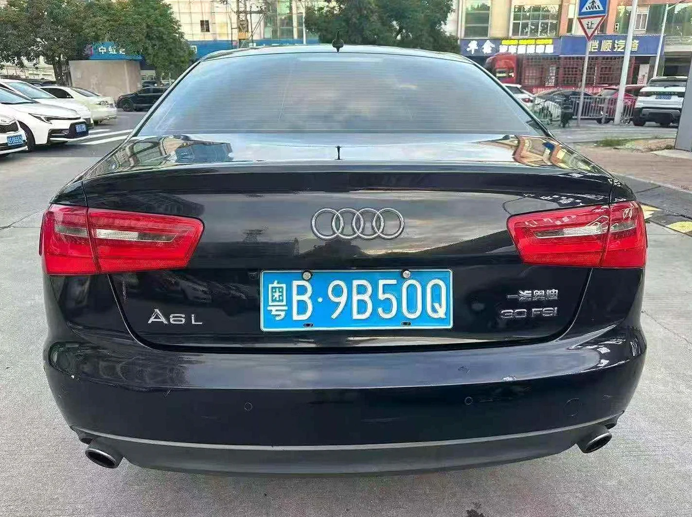 奥迪A6L 后面外观一