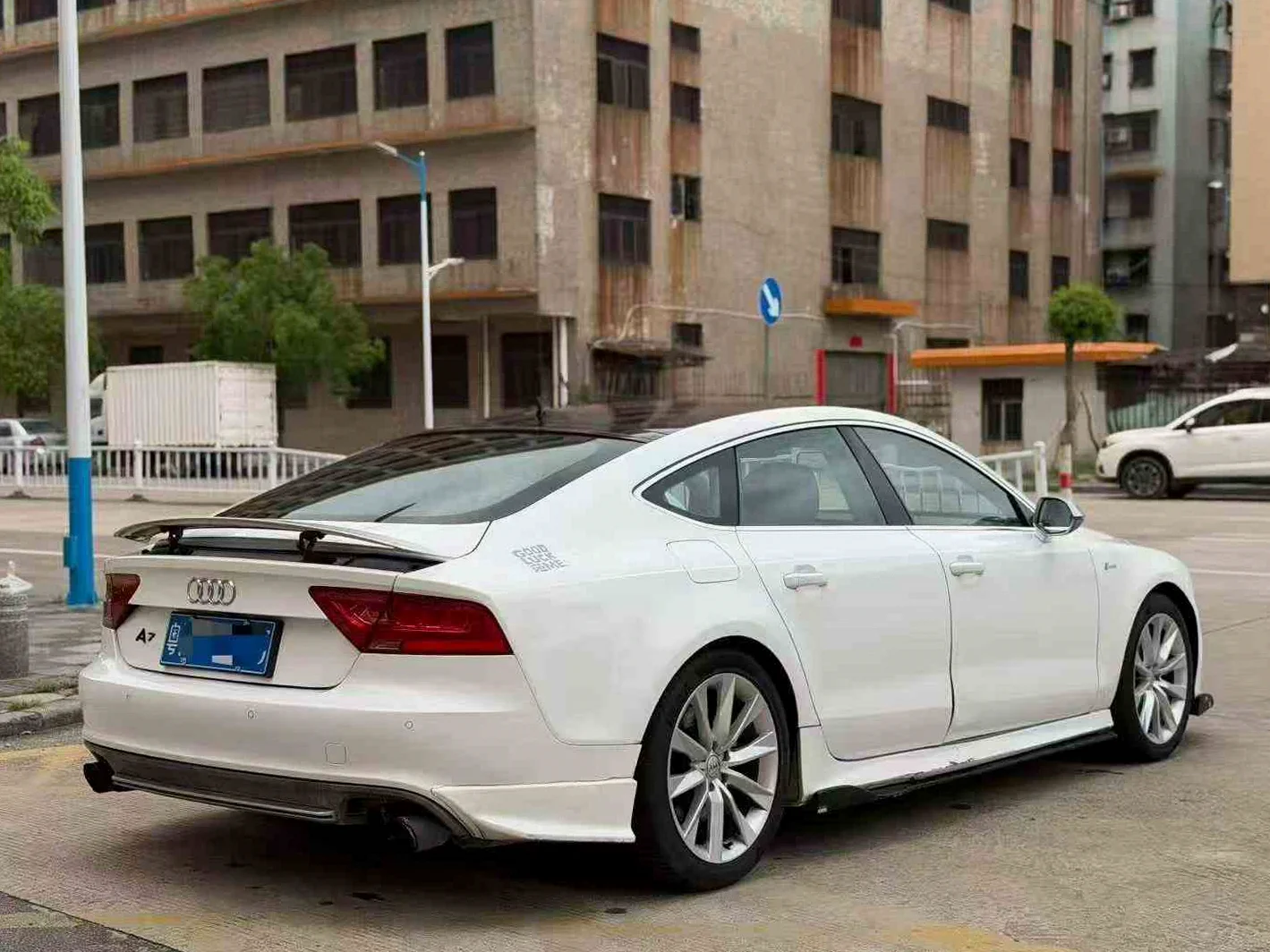 奥迪A7L 后面外观三