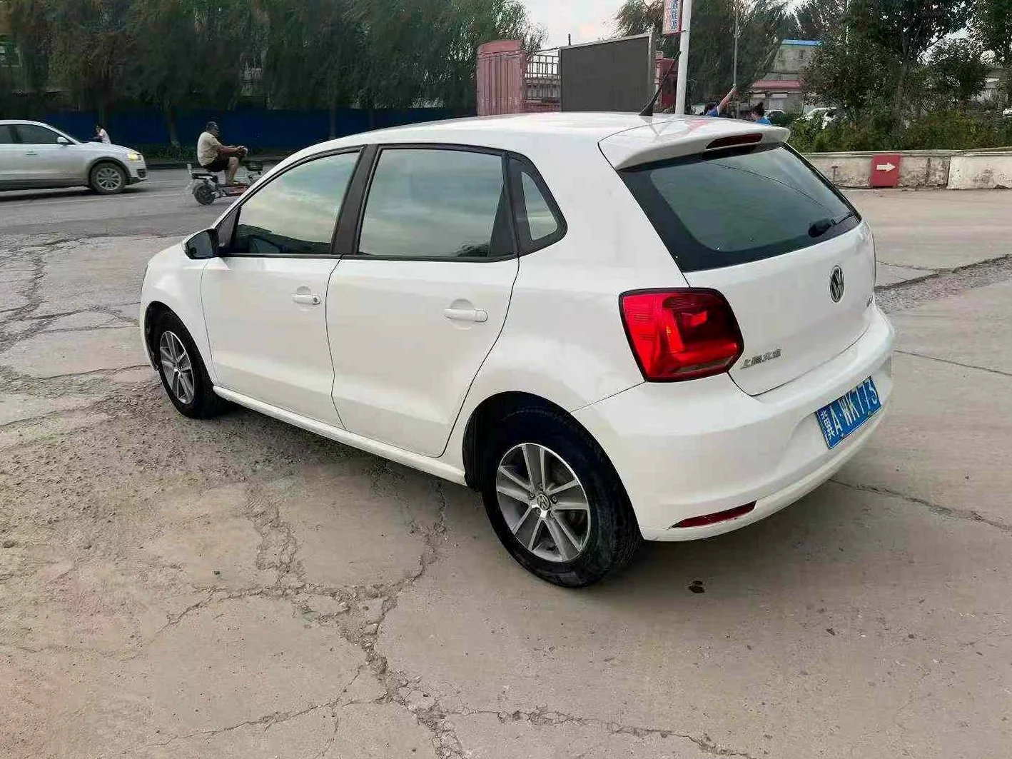 大众polo 后面外观三