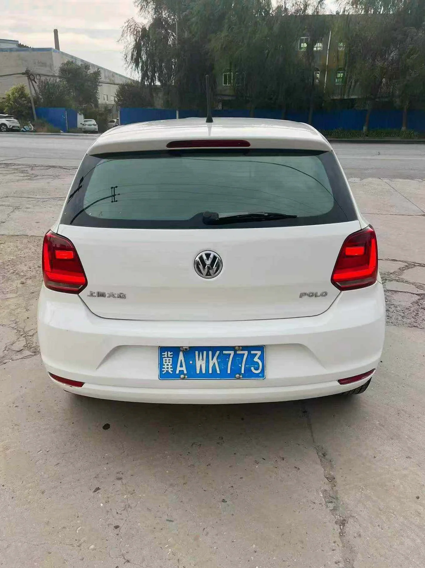 大众polo 后面外观一