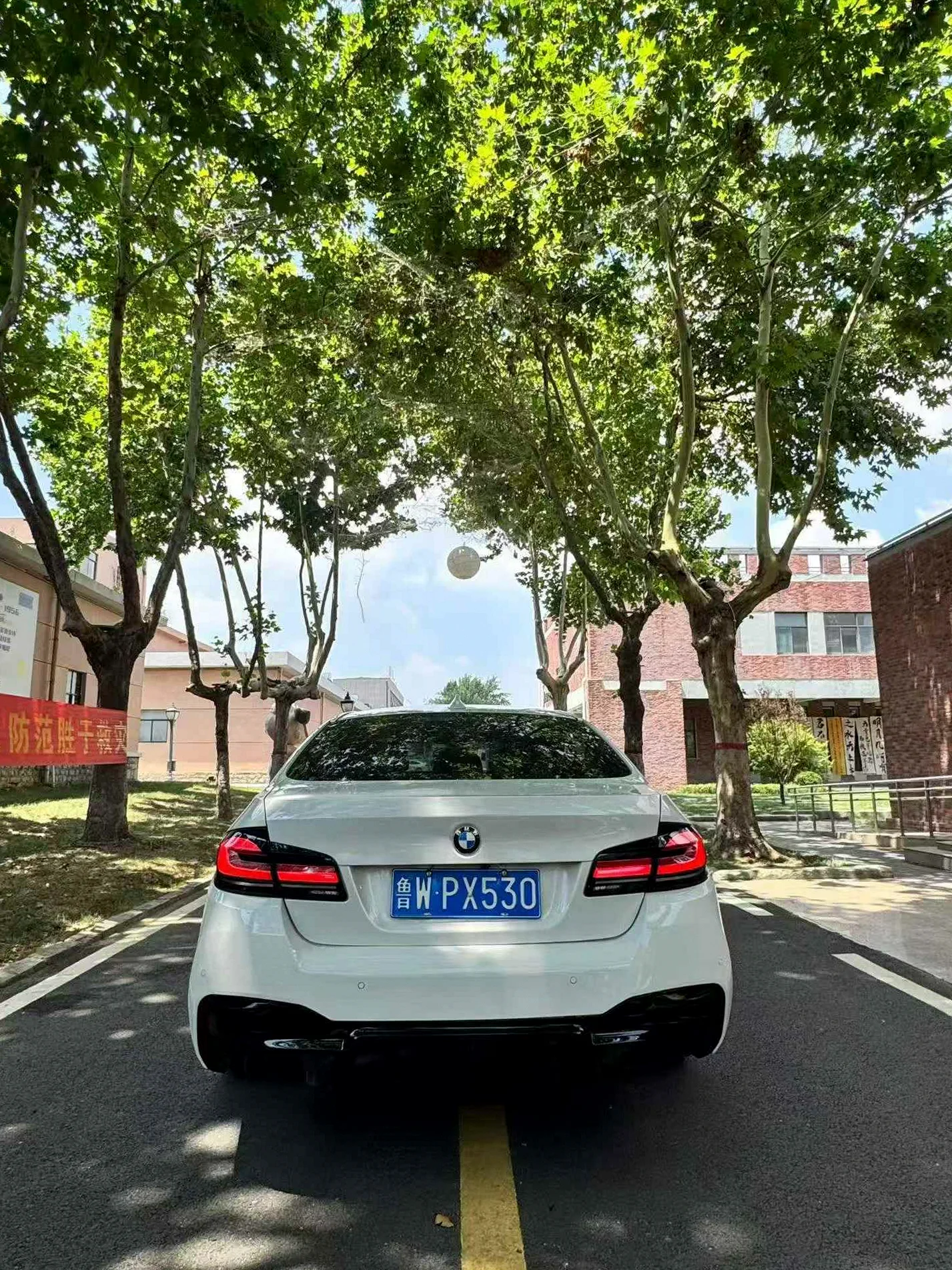 宝马5系 内饰后排