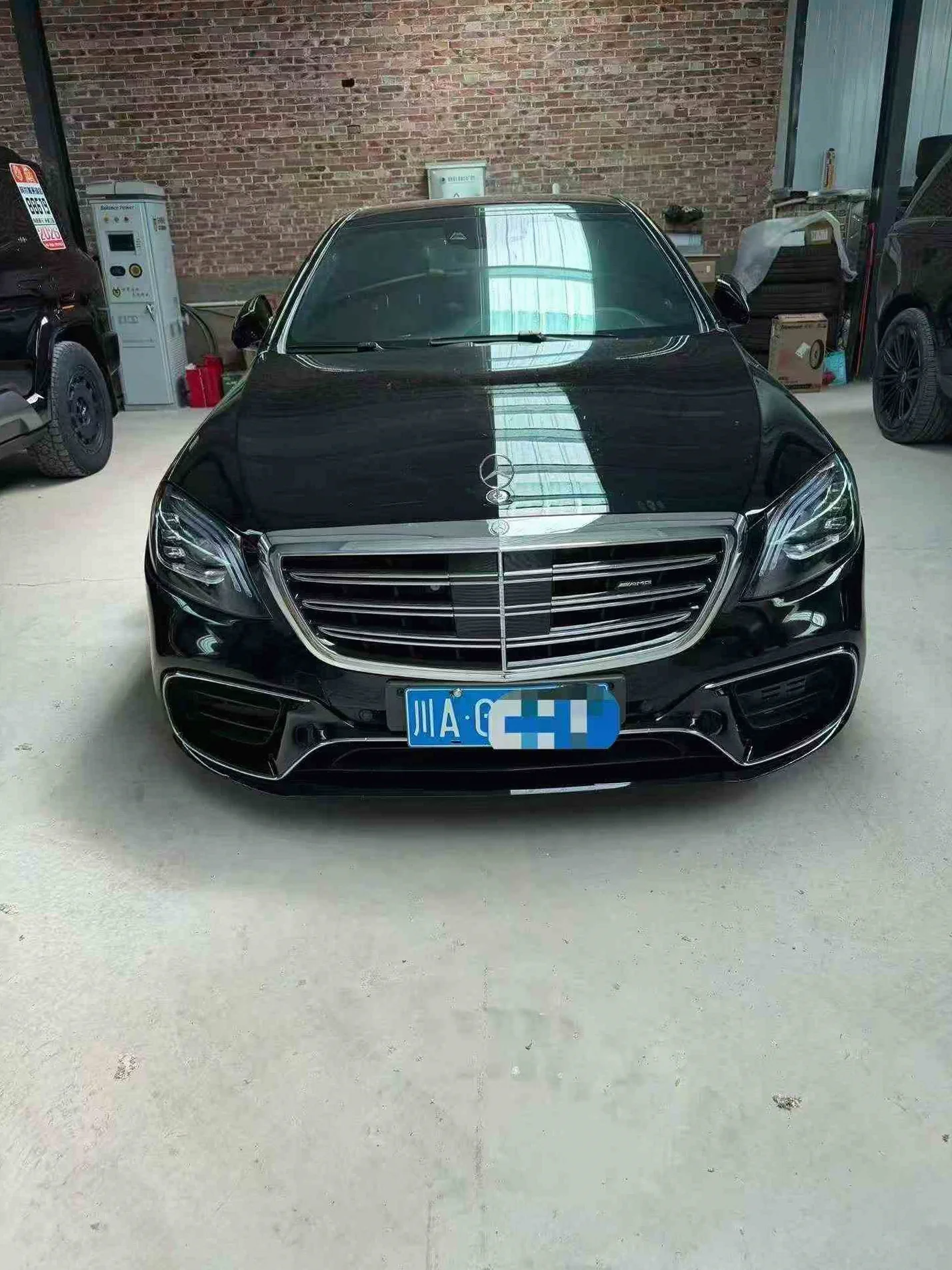 奔驰S级 正面外观三
