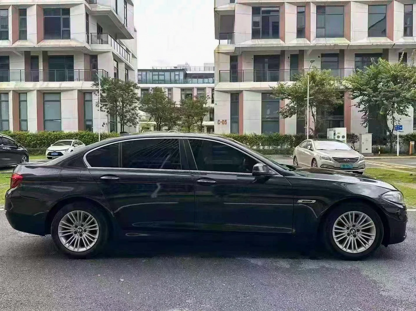 宝马5系 后面外观三