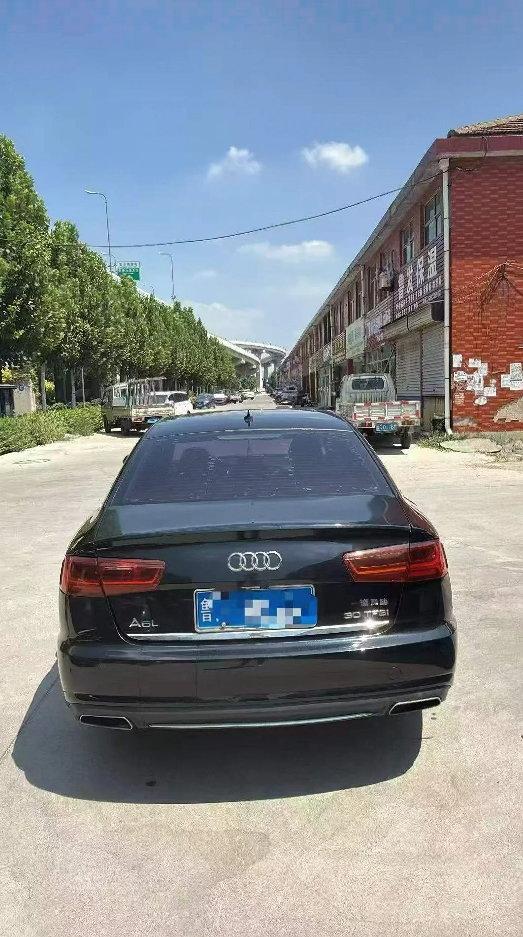 奥迪A6L 后面外观三