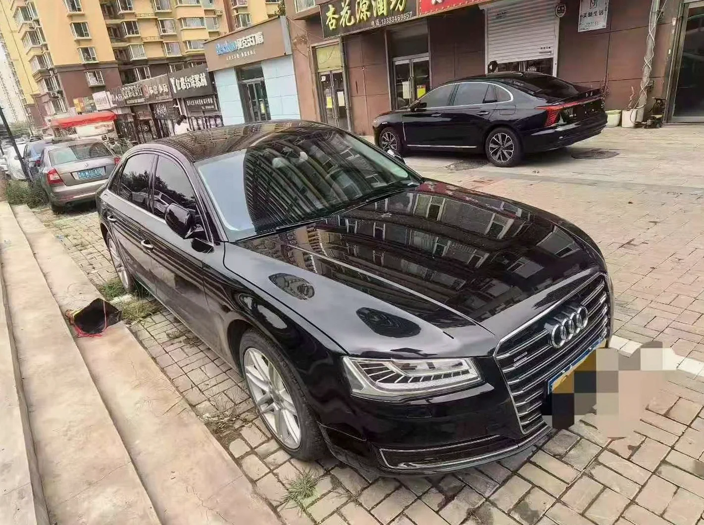 奥迪A8L 正面外观二