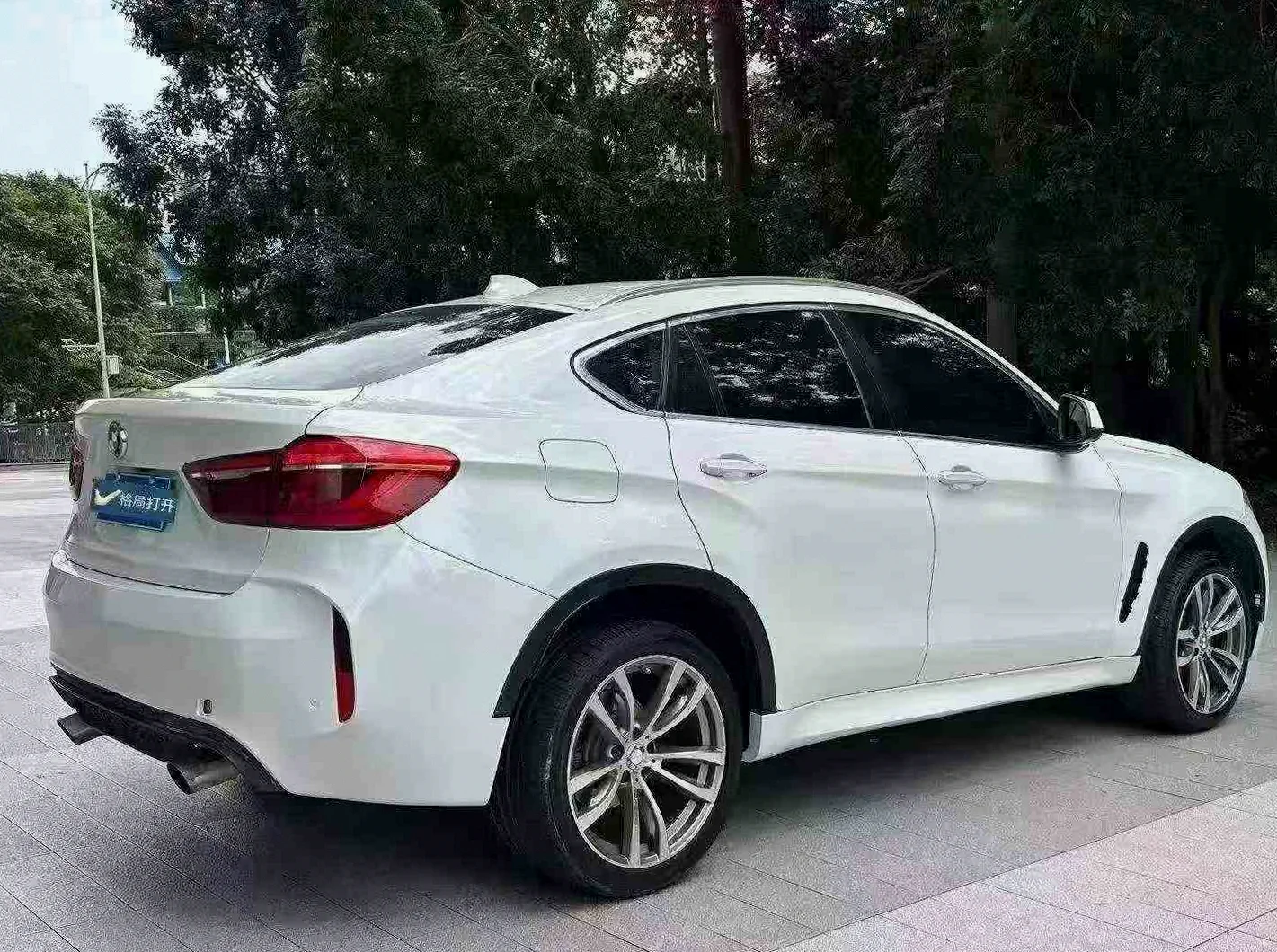 宝马X6 驾驶室