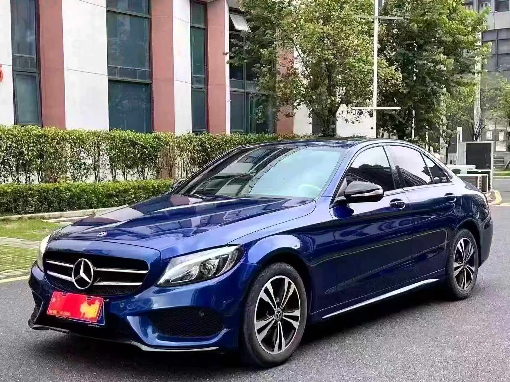 奔驰C 正面外观三