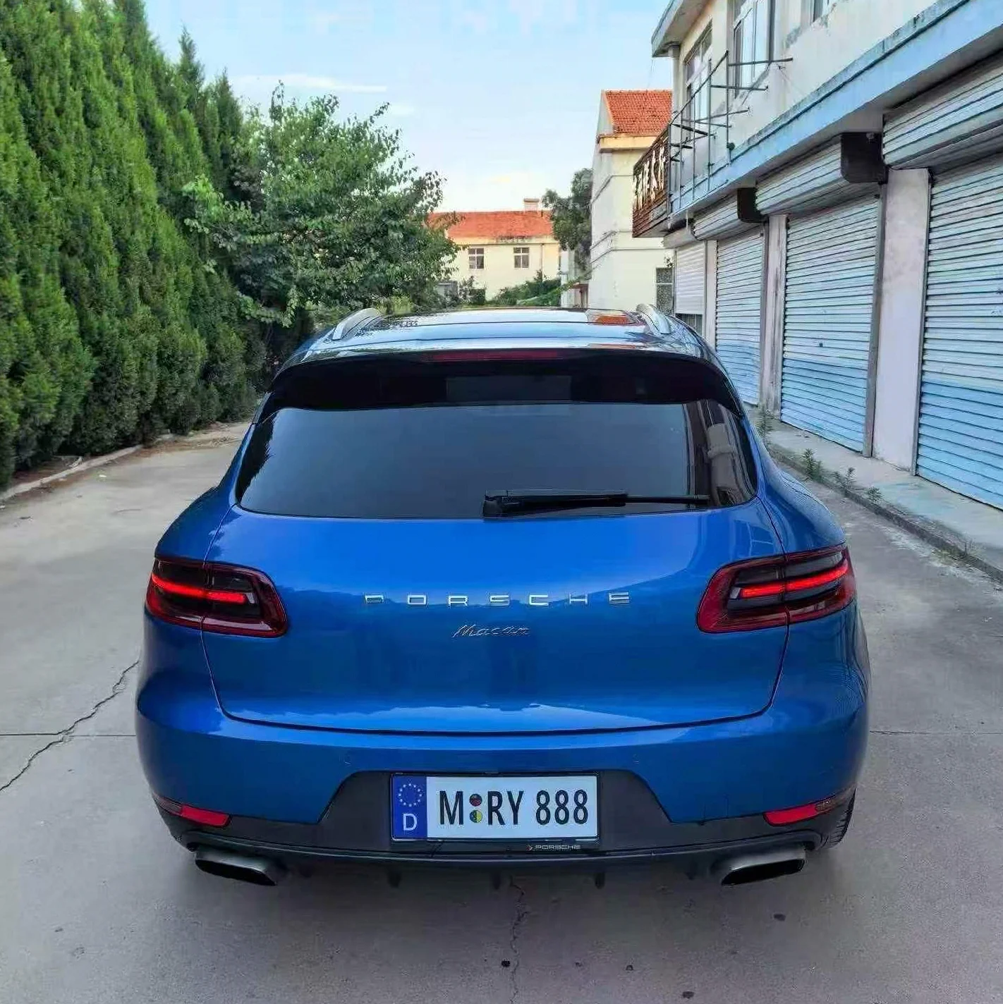 保时捷Macan 后面外观一