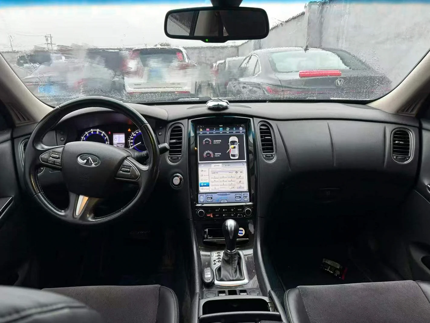 英菲尼迪QX50 后面外观二