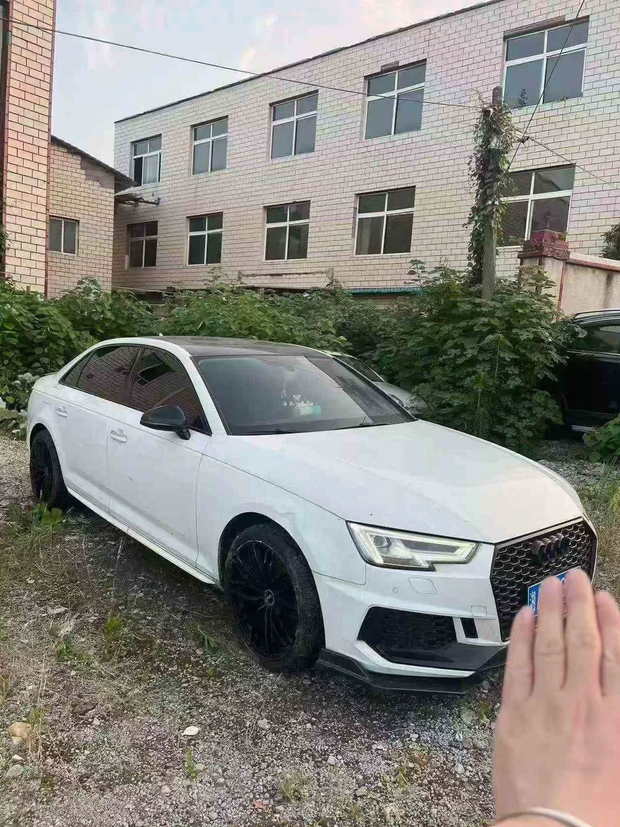 奥迪A4L 正面外观三