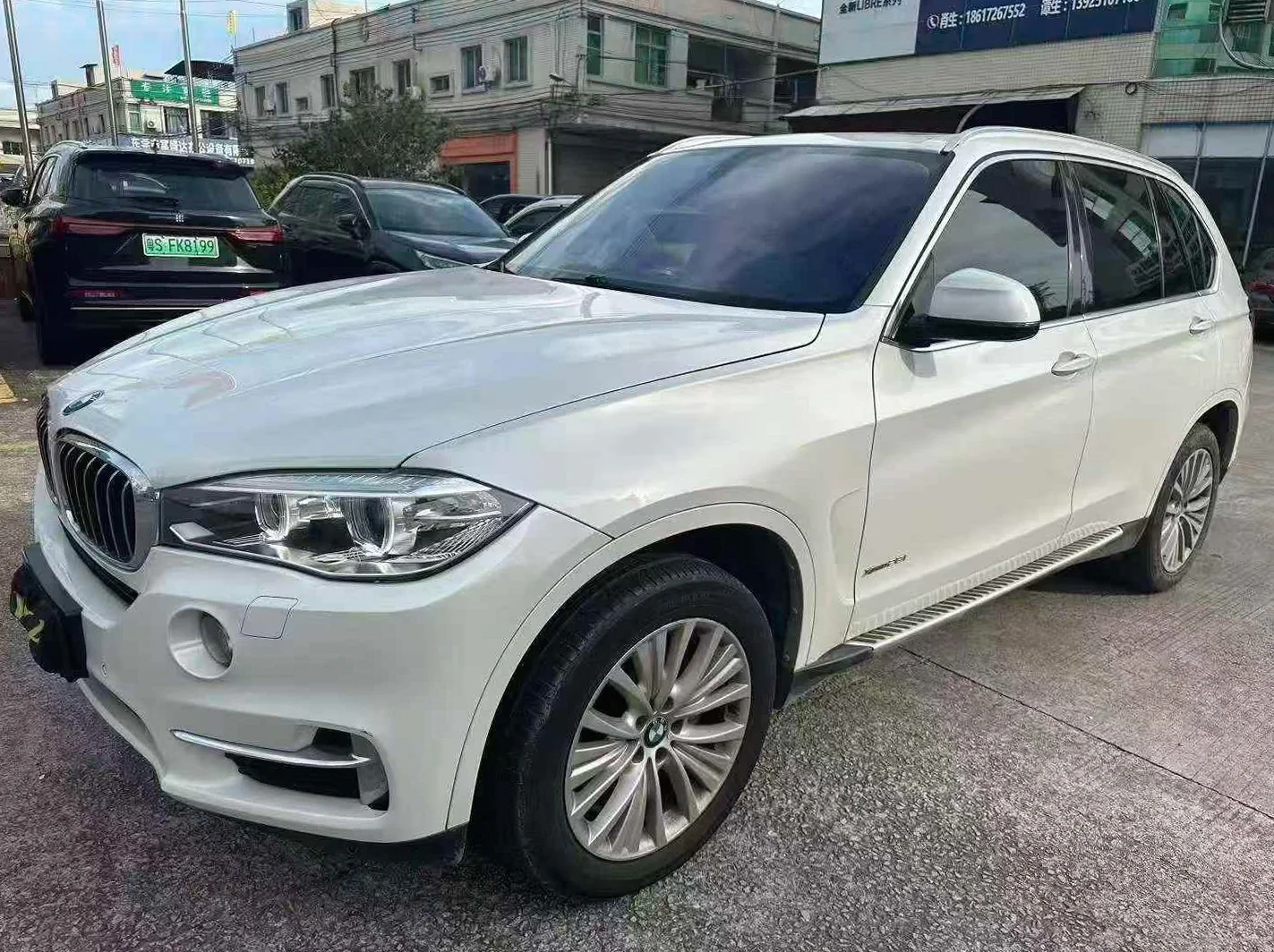 宝马X5 正面外观三