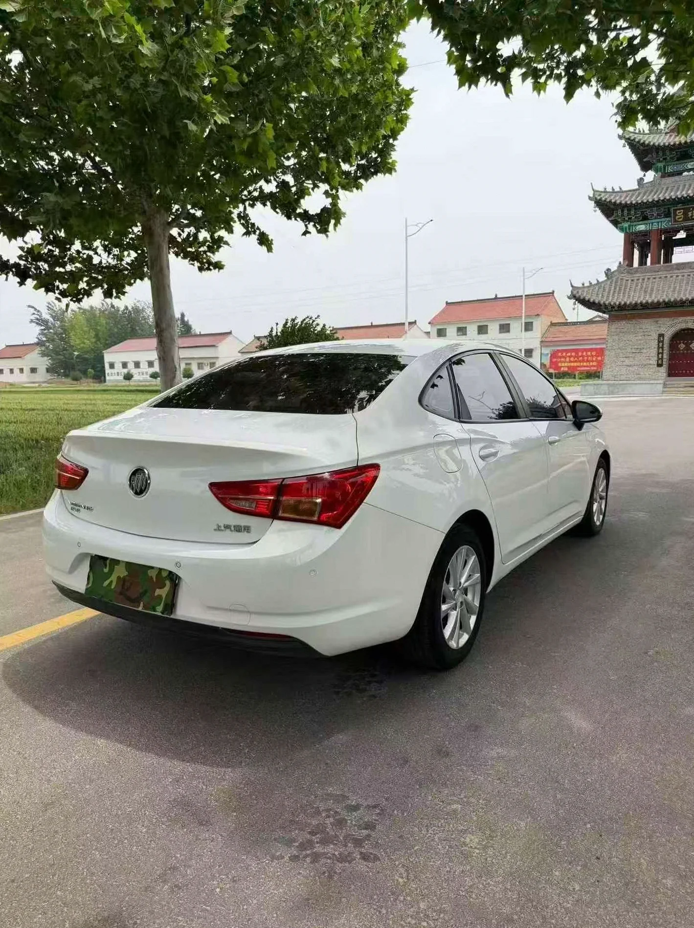 别克威朗 驾驶室