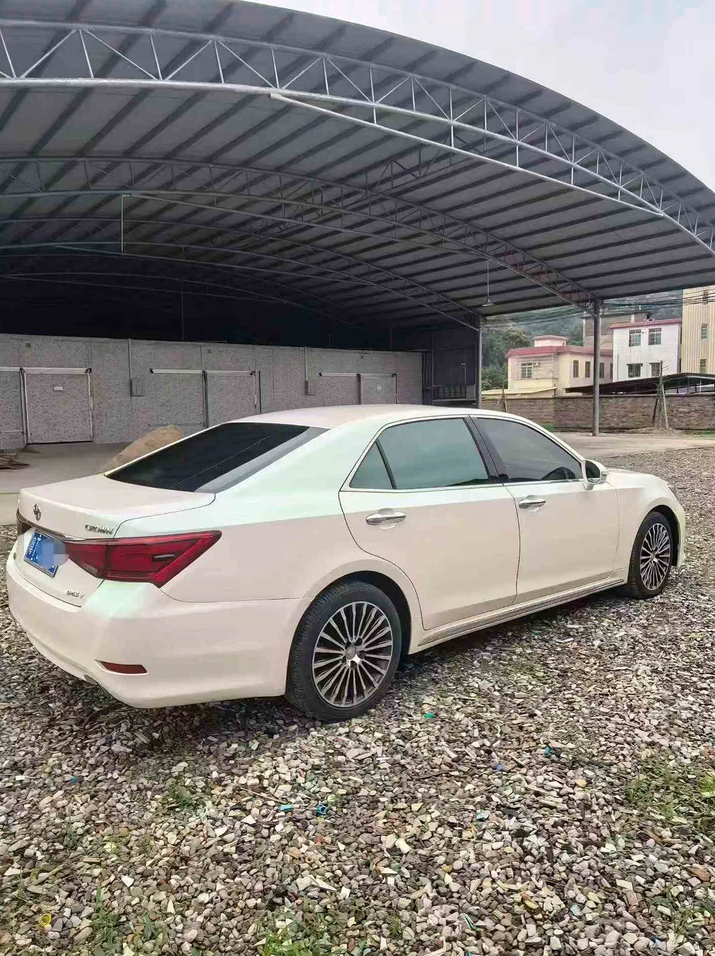 丰田皇冠 正面外观三