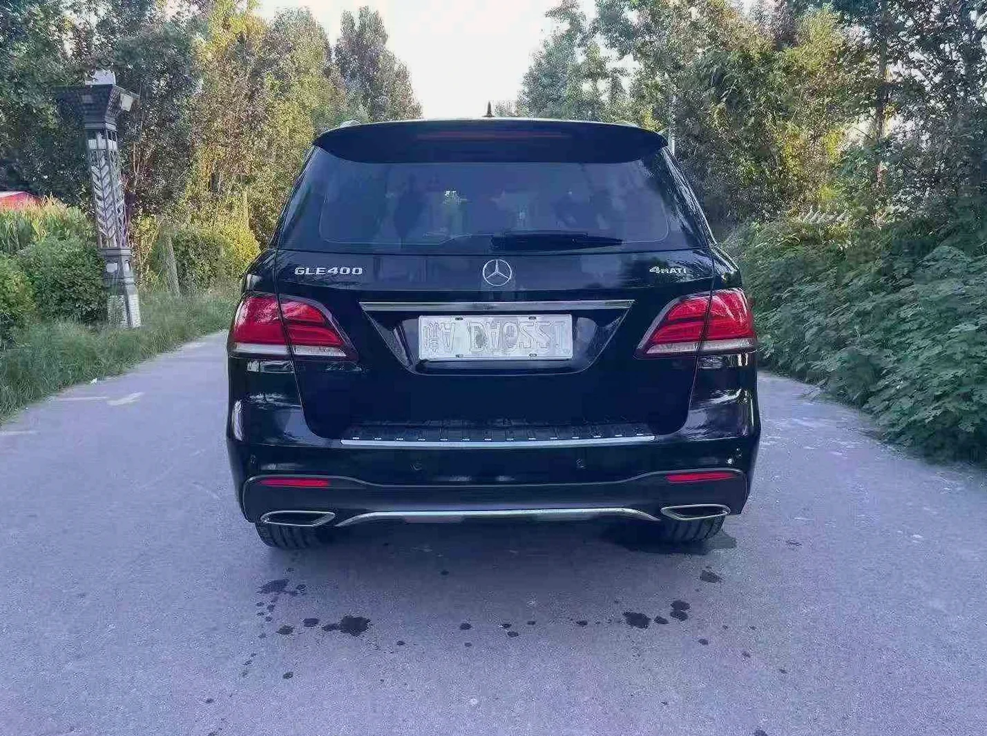 奔驰GLE 后面外观一