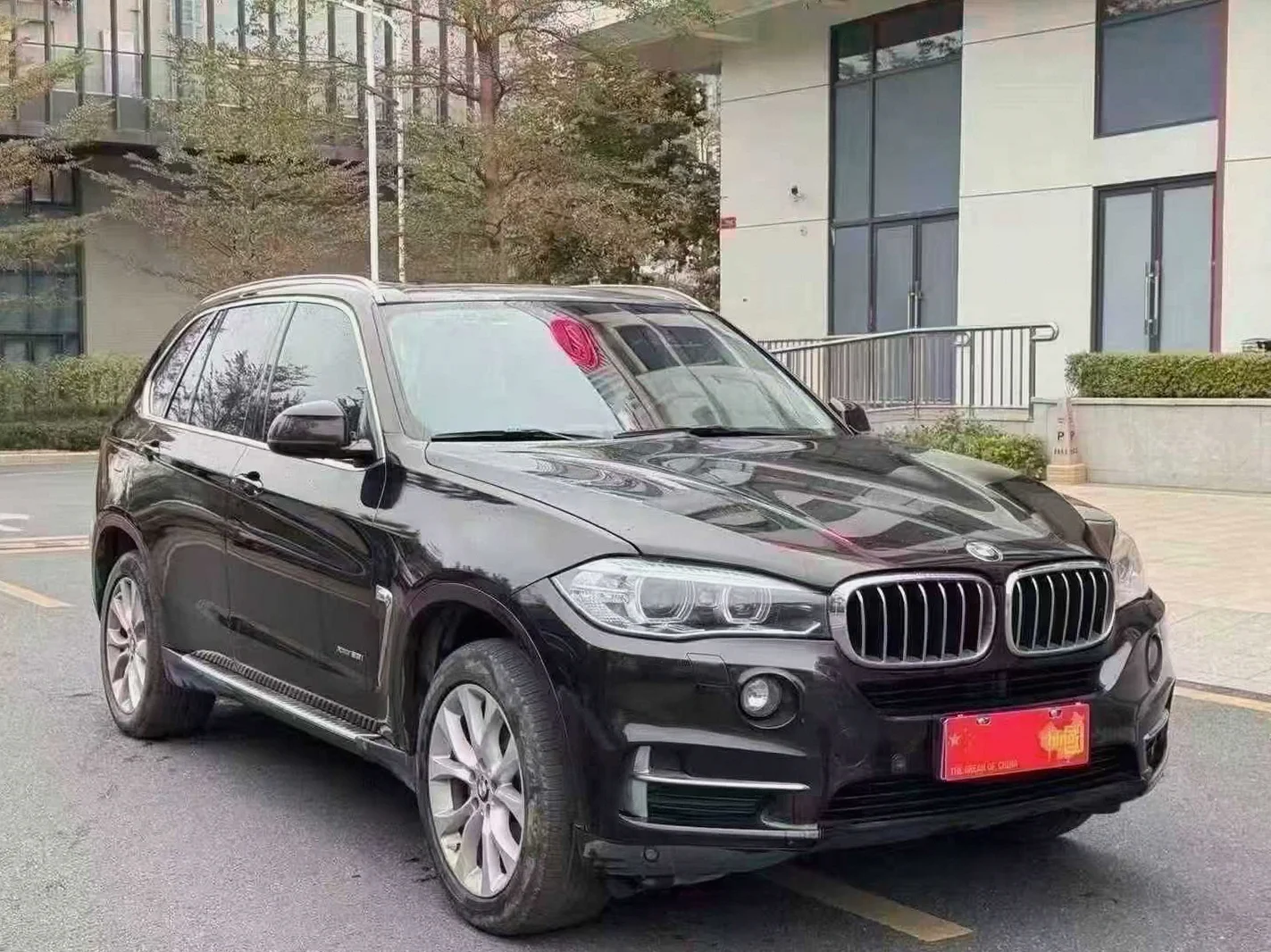宝马X5 正面外观二