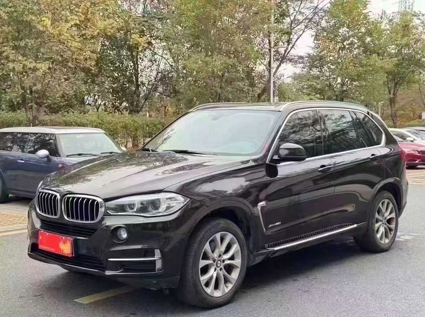 宝马X5 正面外观三