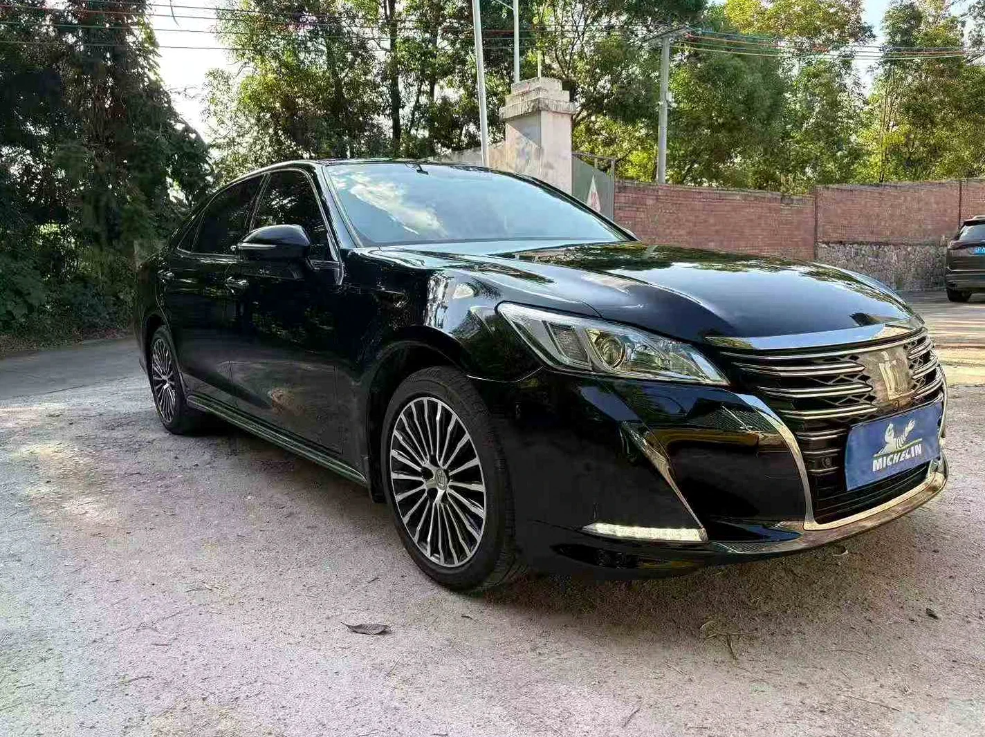 19年丰田皇冠2.0T运动版