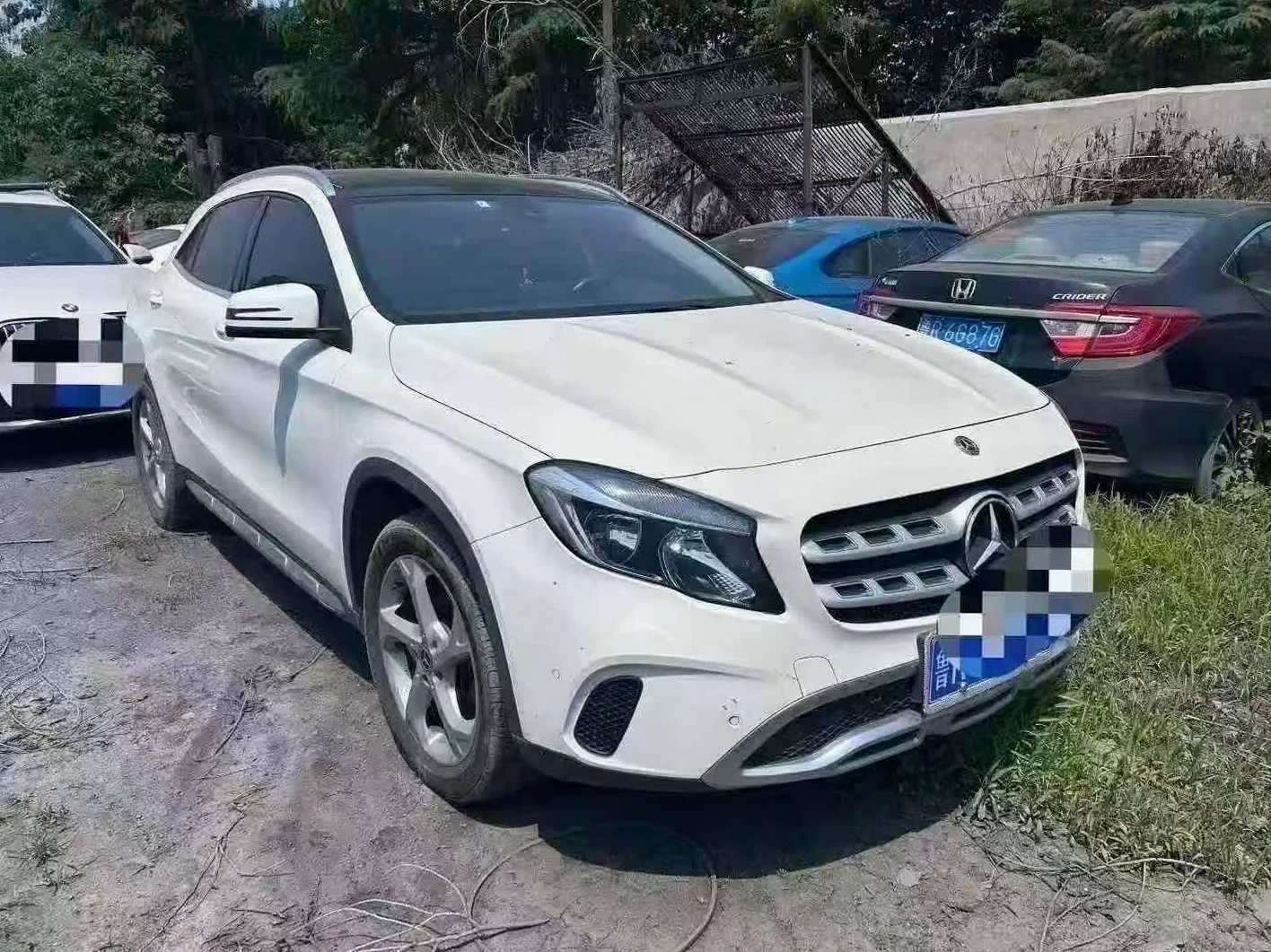 奔驰GLA 正面外观二