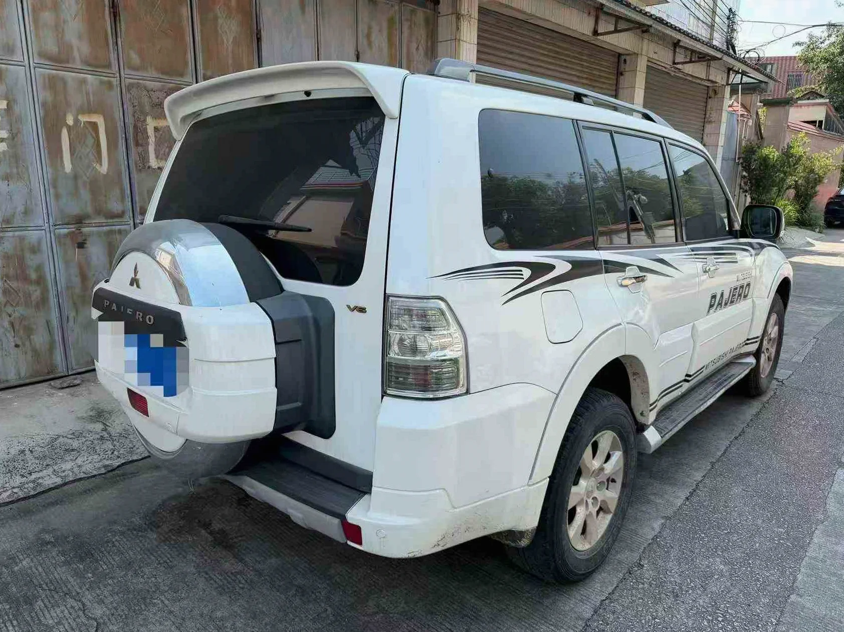 三菱帕杰罗 内饰前排