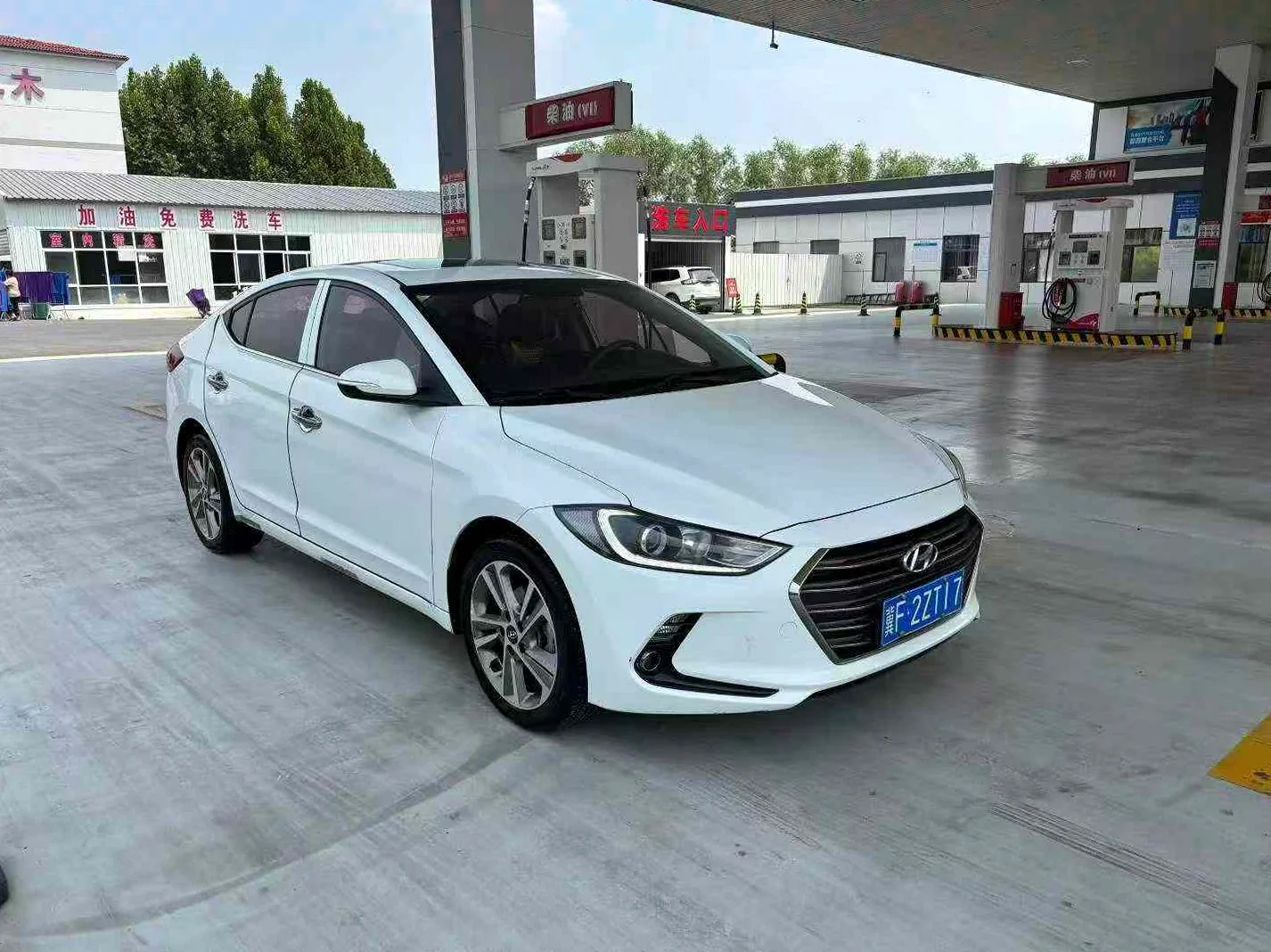 现代领动 正面外观三