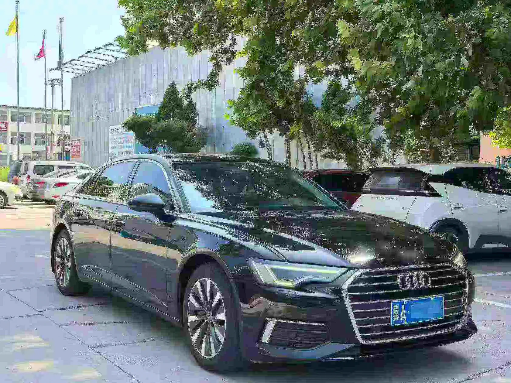 奥迪A6L 正面外观三