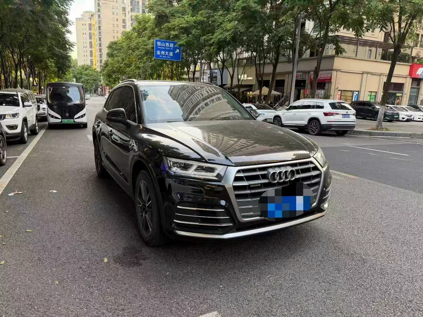 宝马X2 正面外观二