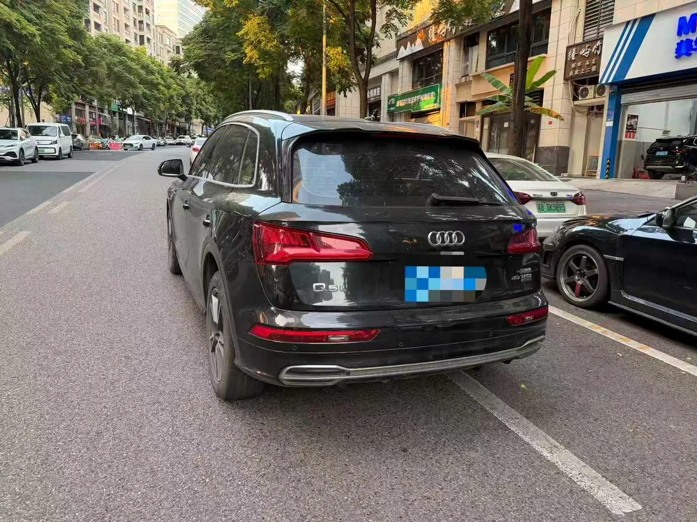 宝马X2 后面外观一