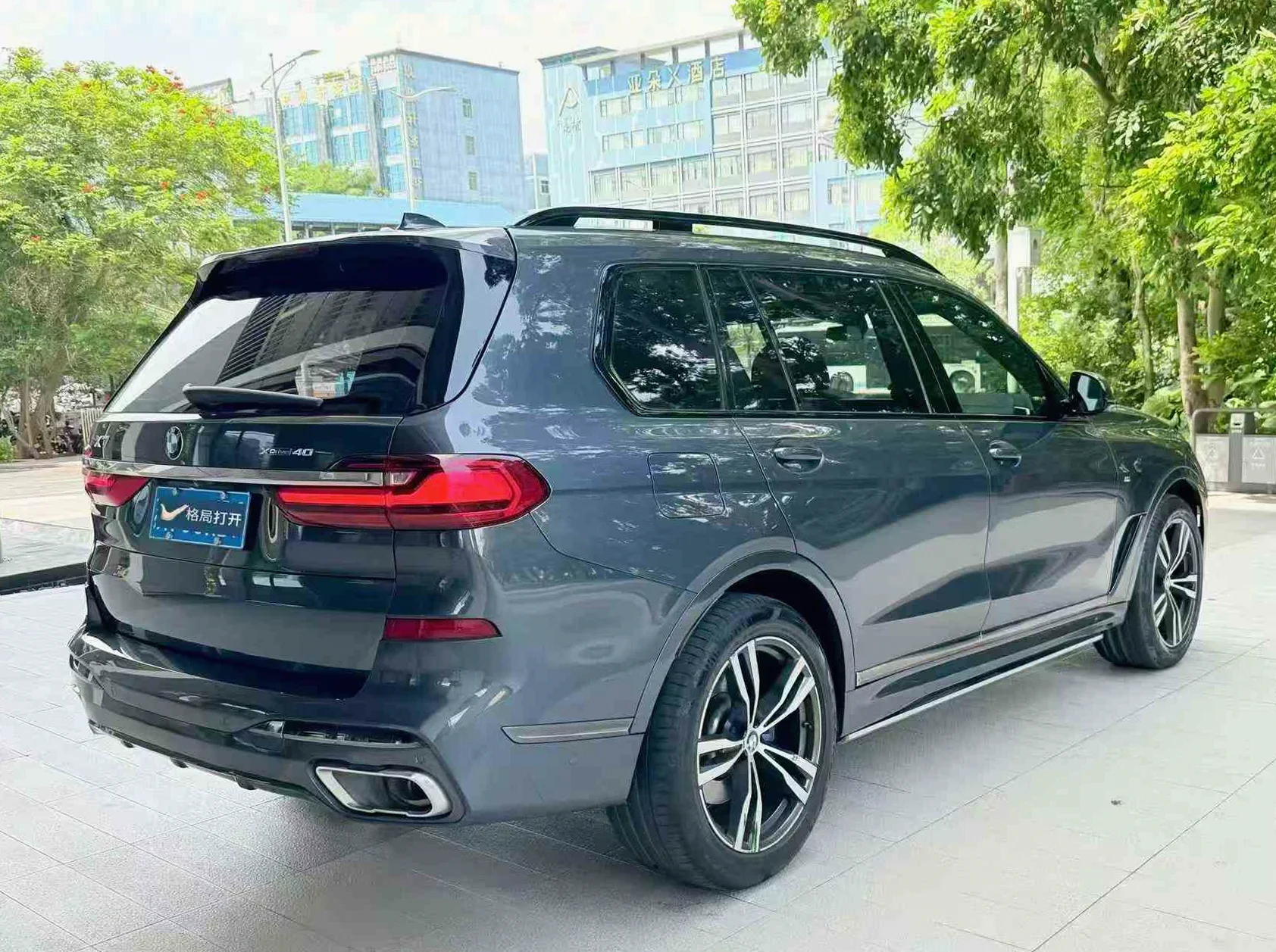 宝马X7 驾驶室