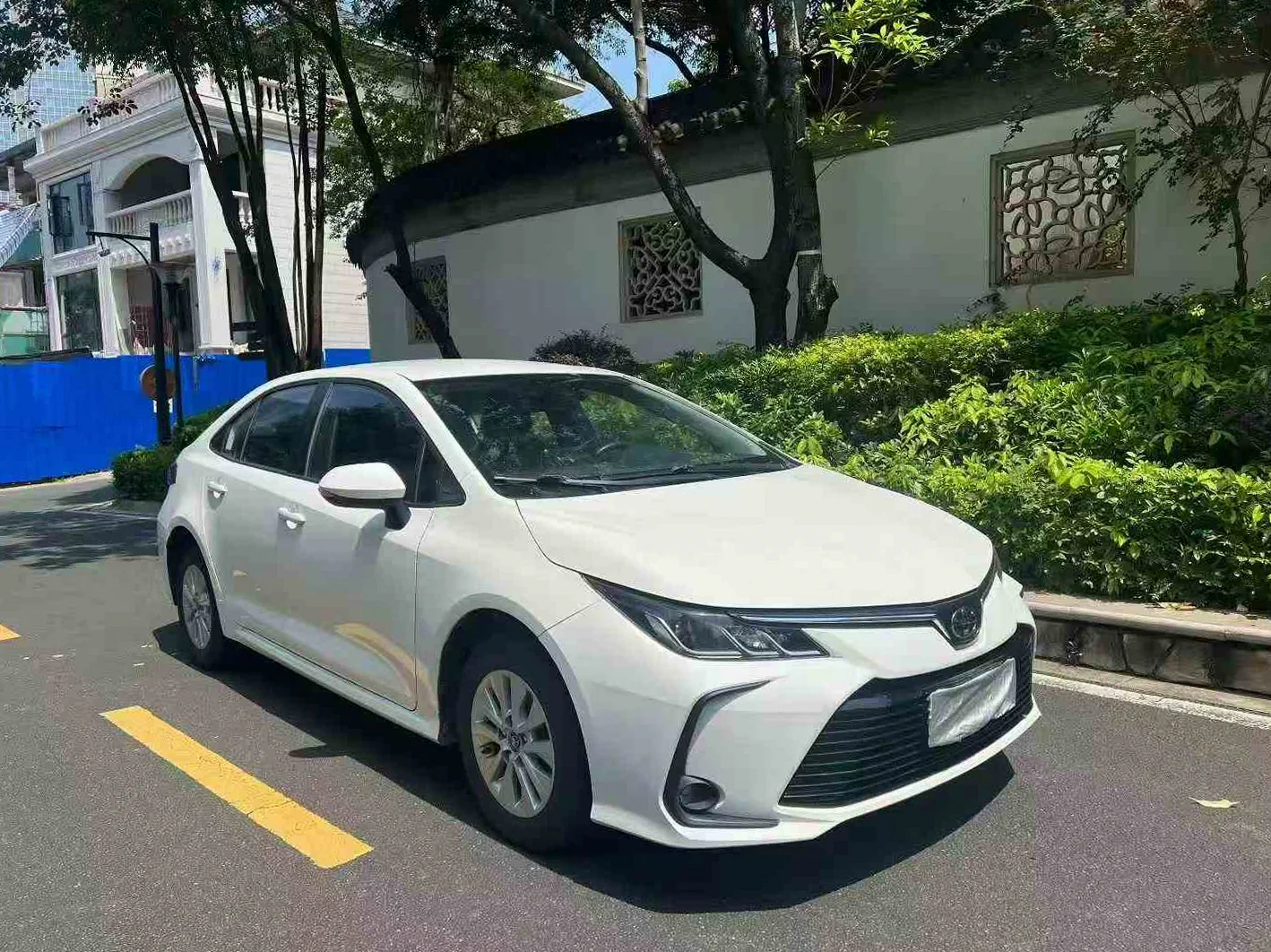 丰田卡罗拉 正面外观二