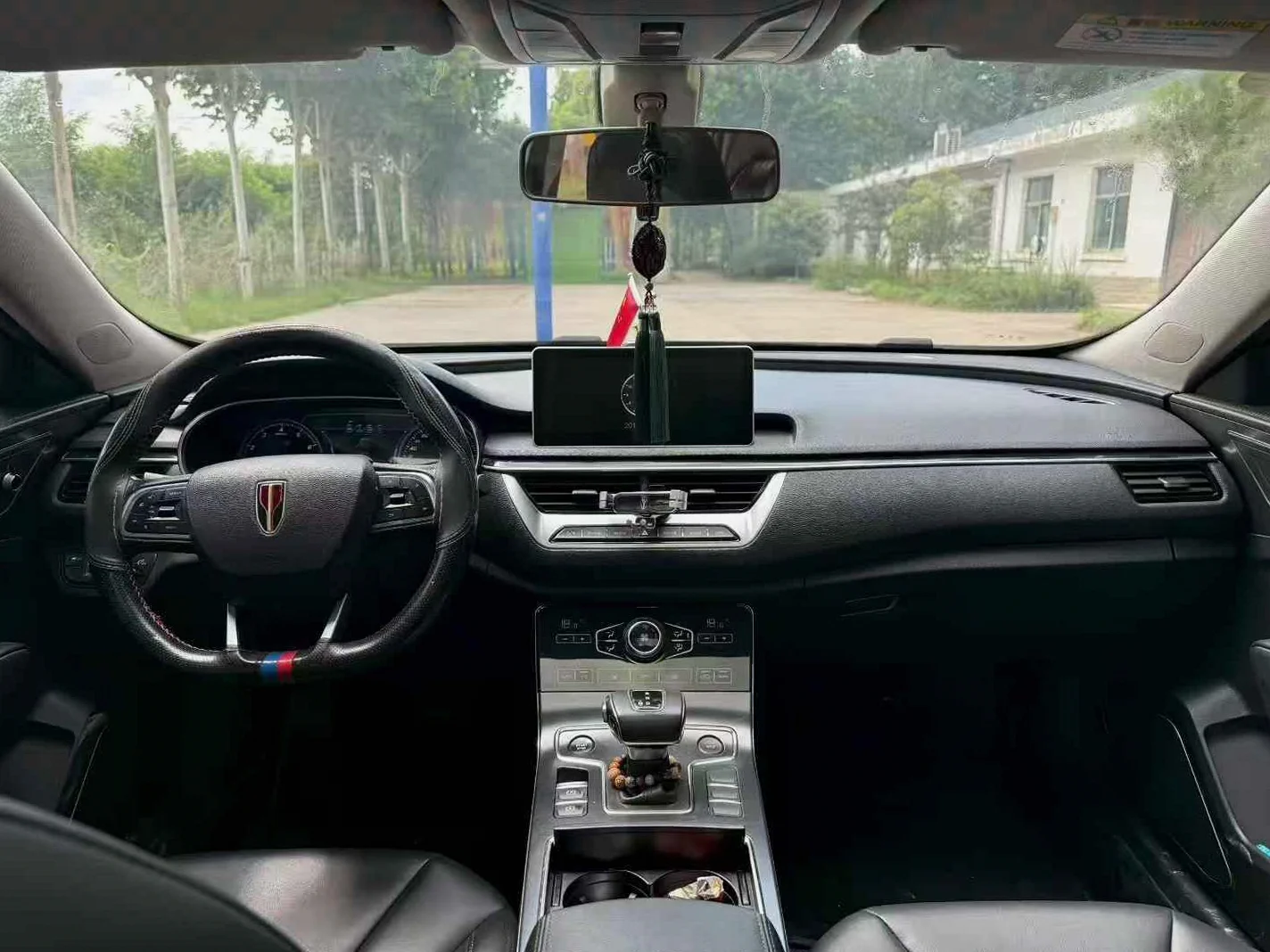 红旗H5 驾驶室