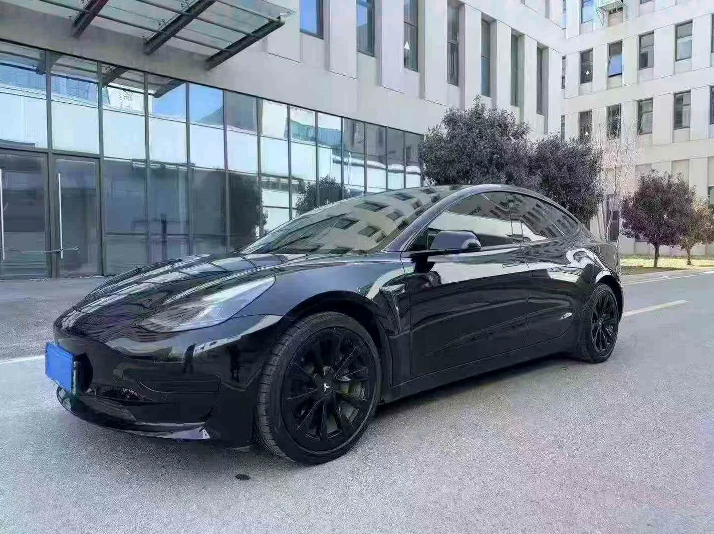 特斯拉MODEL 正面外观三