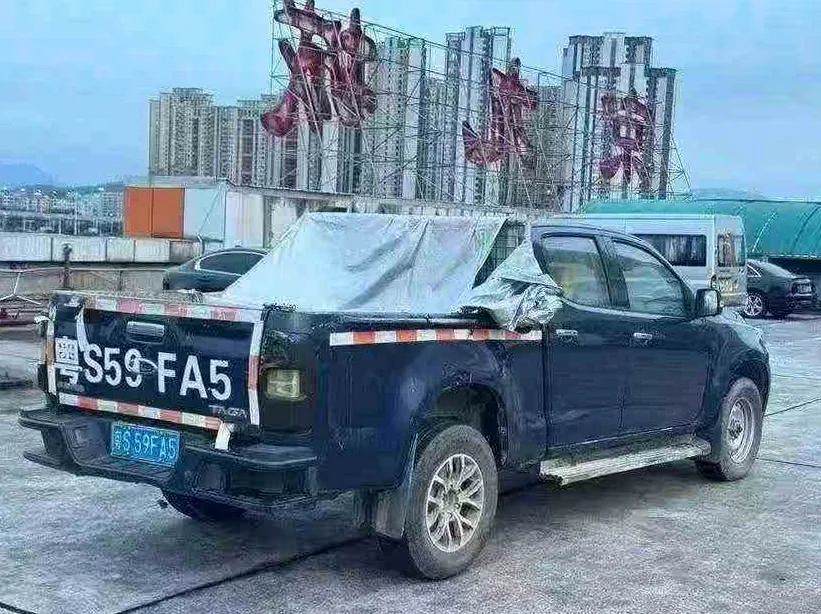 五十铃皮卡 驾驶室