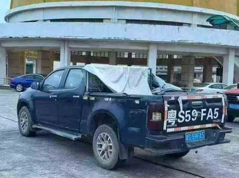 五十铃皮卡 内饰前排