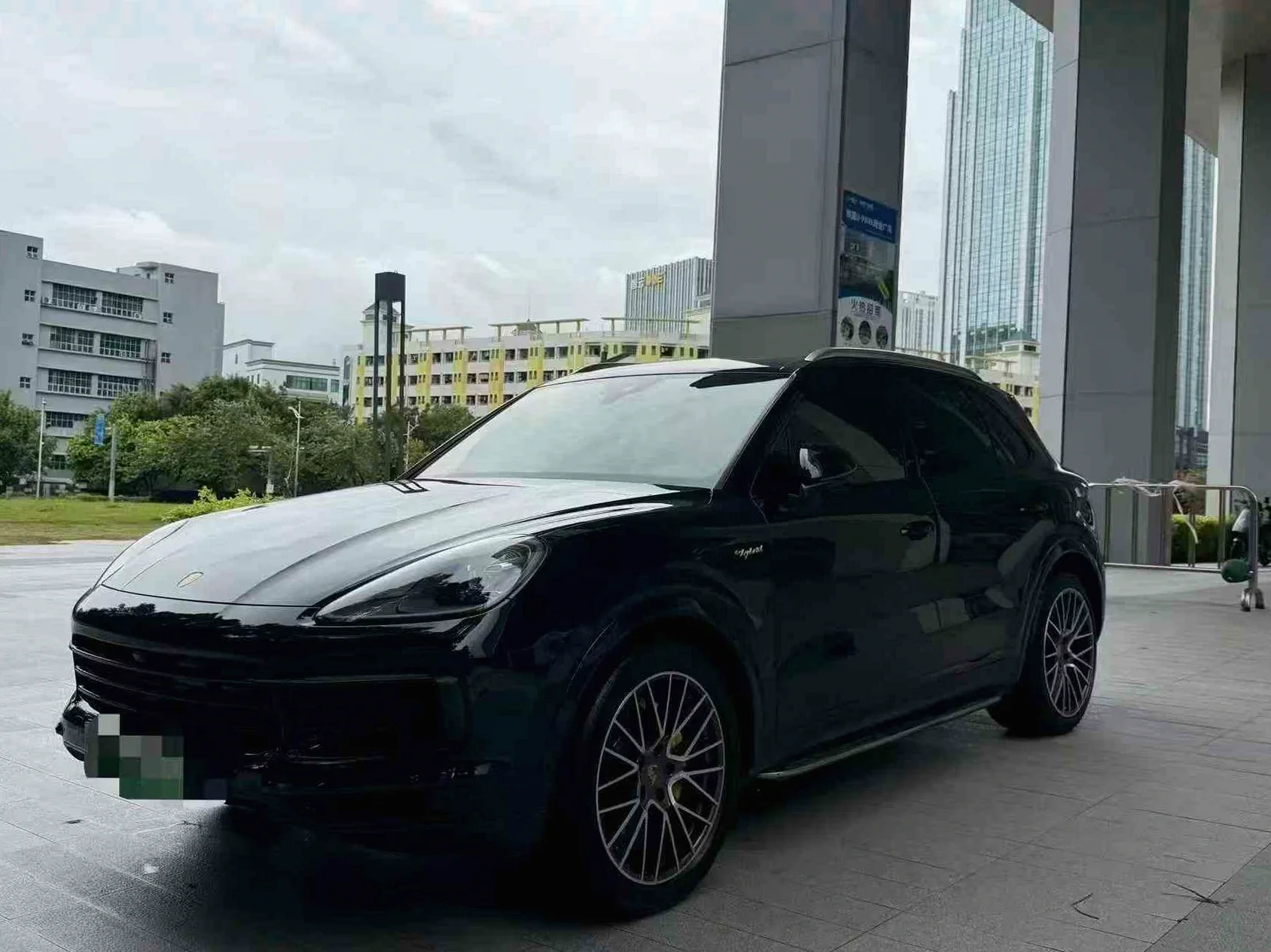 21年保时捷卡宴新能源2.0T