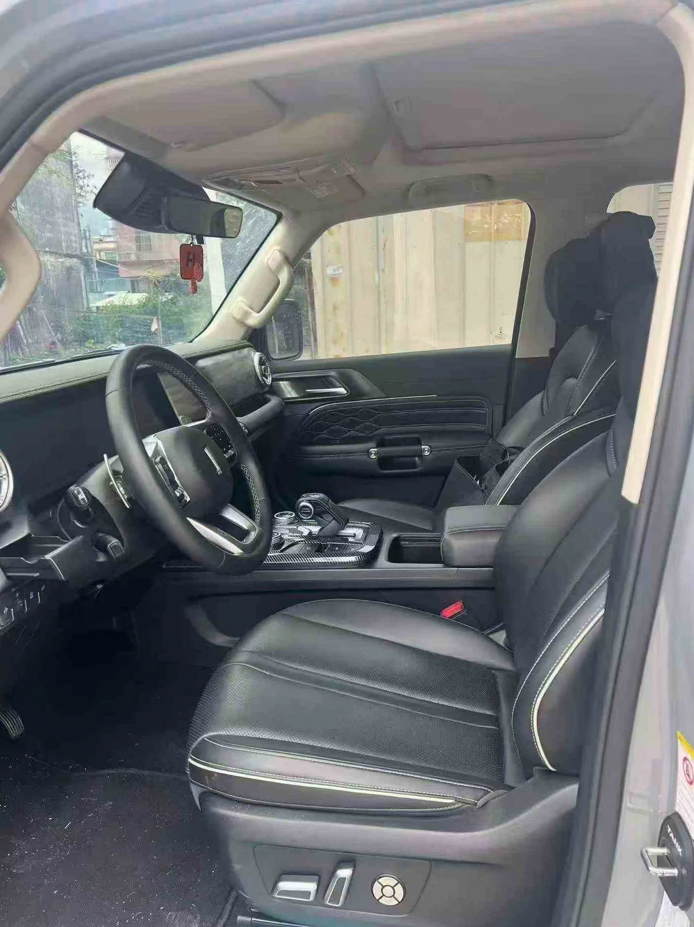 长城汽车300 驾驶室