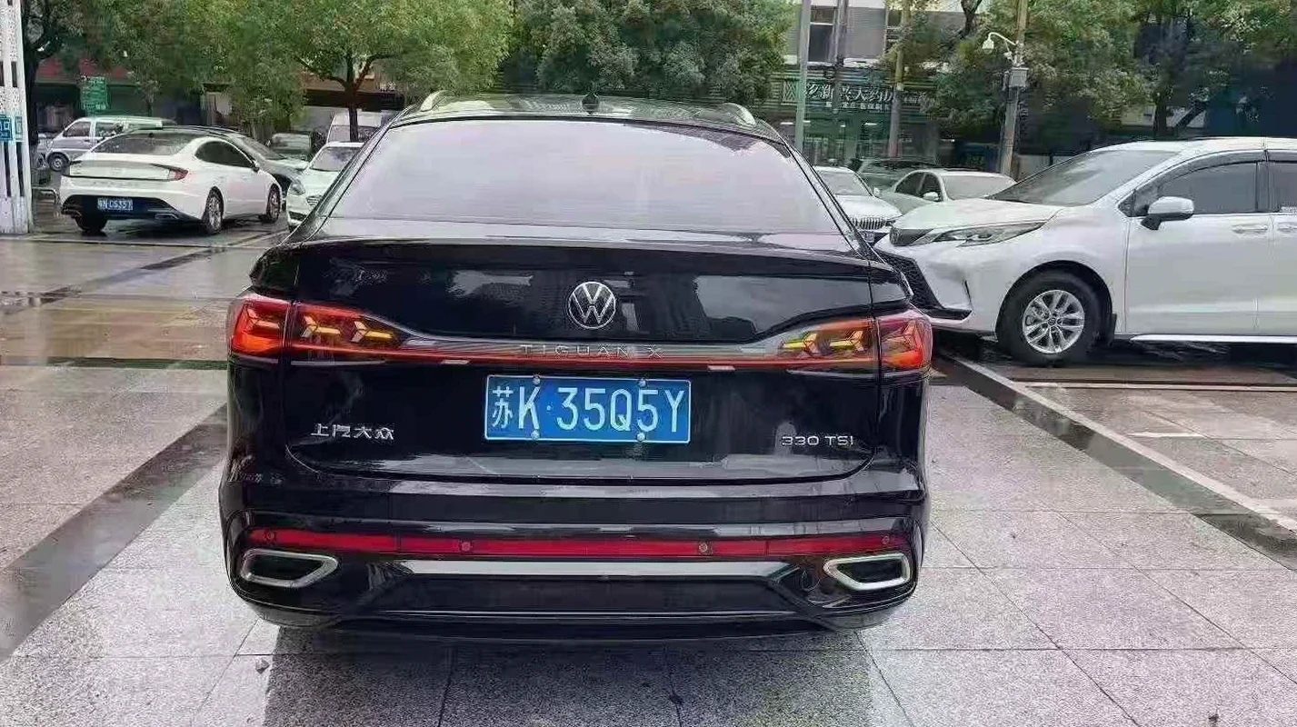 大众途观 后面外观一