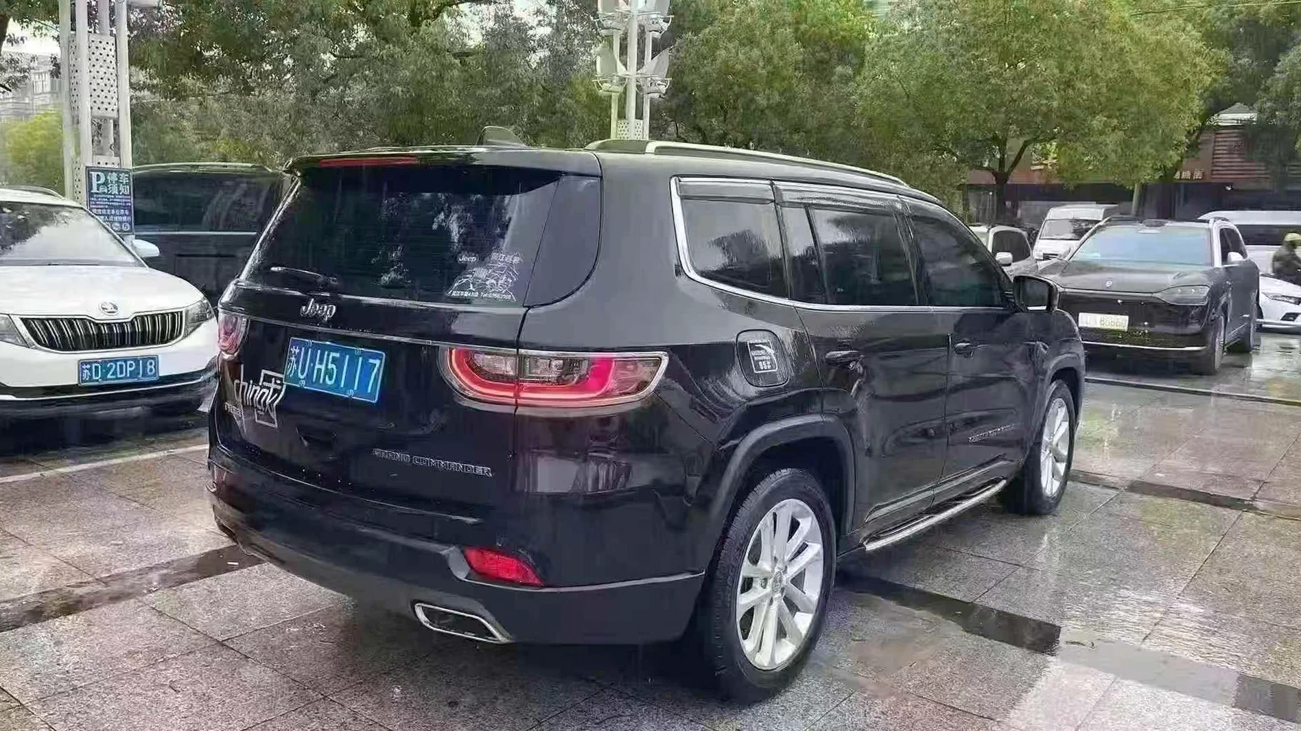 Jeep指挥官 驾驶室