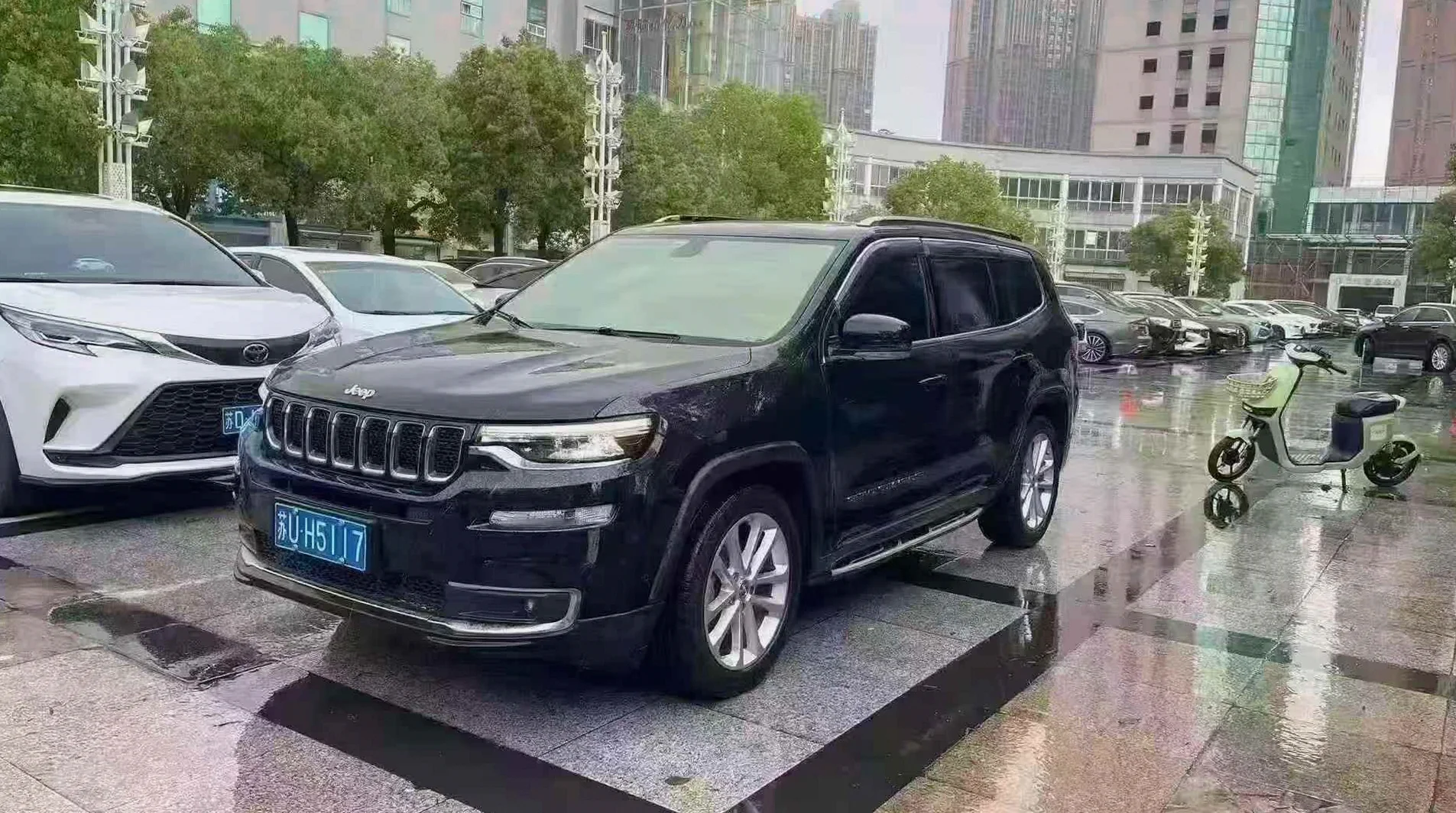 Jeep指挥官 正面外观二