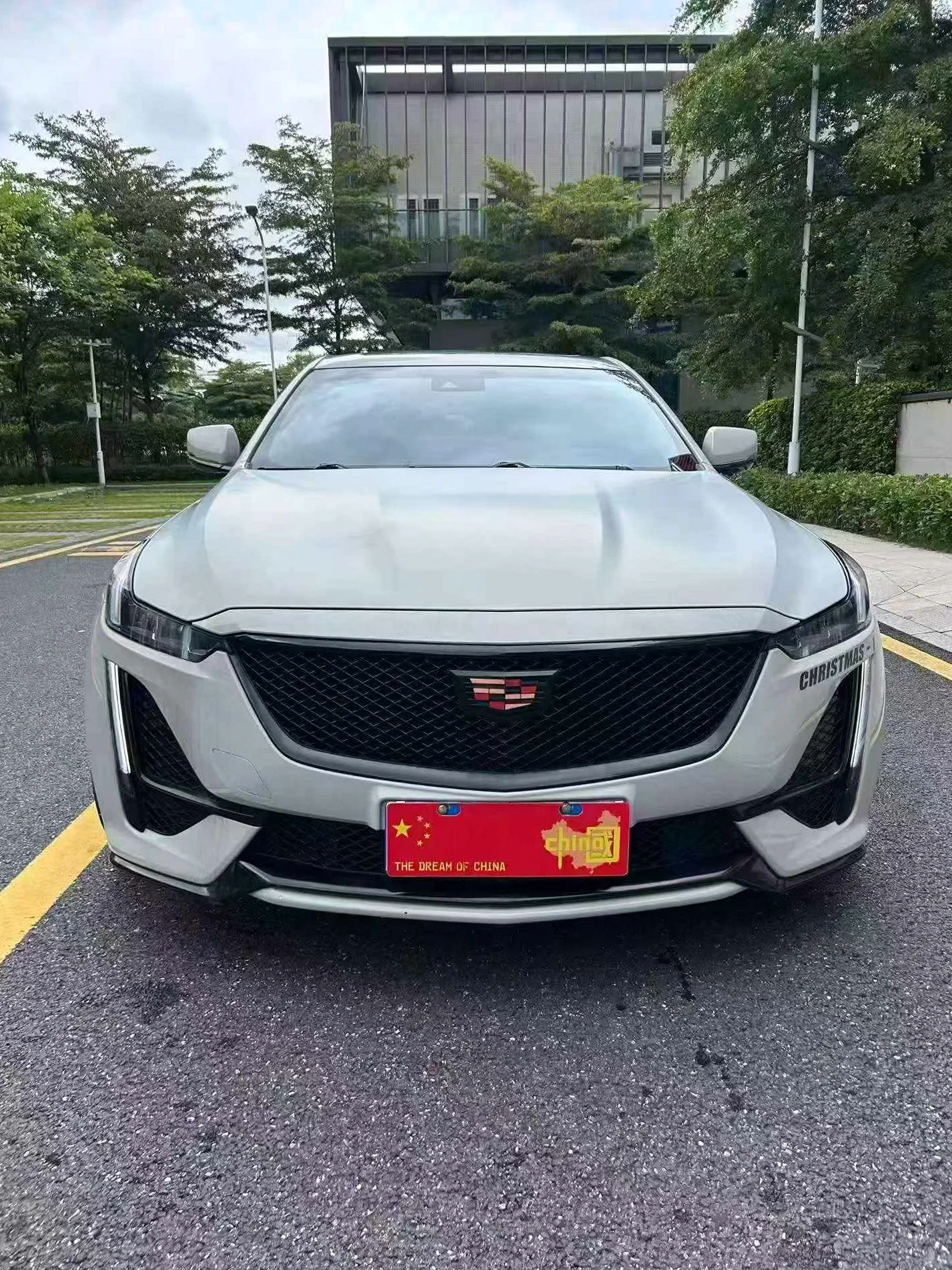 凯迪拉克CT5 正面外观二