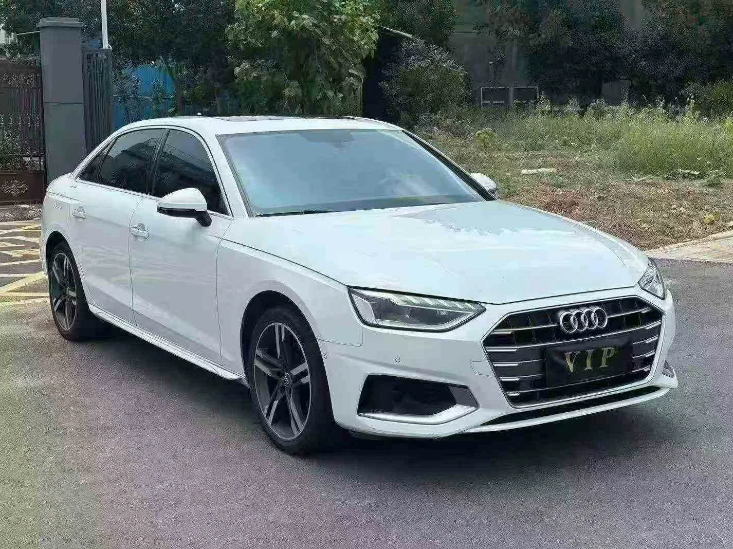 22年奥迪A4L豪华致雅型
