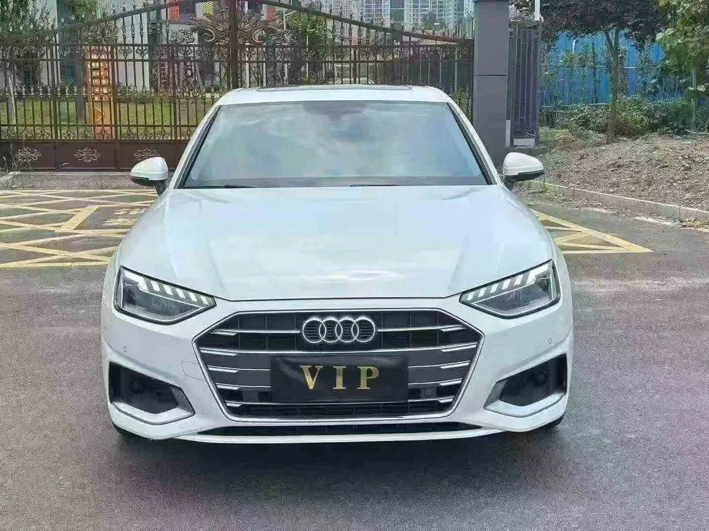 奥迪A4L 正面外观二