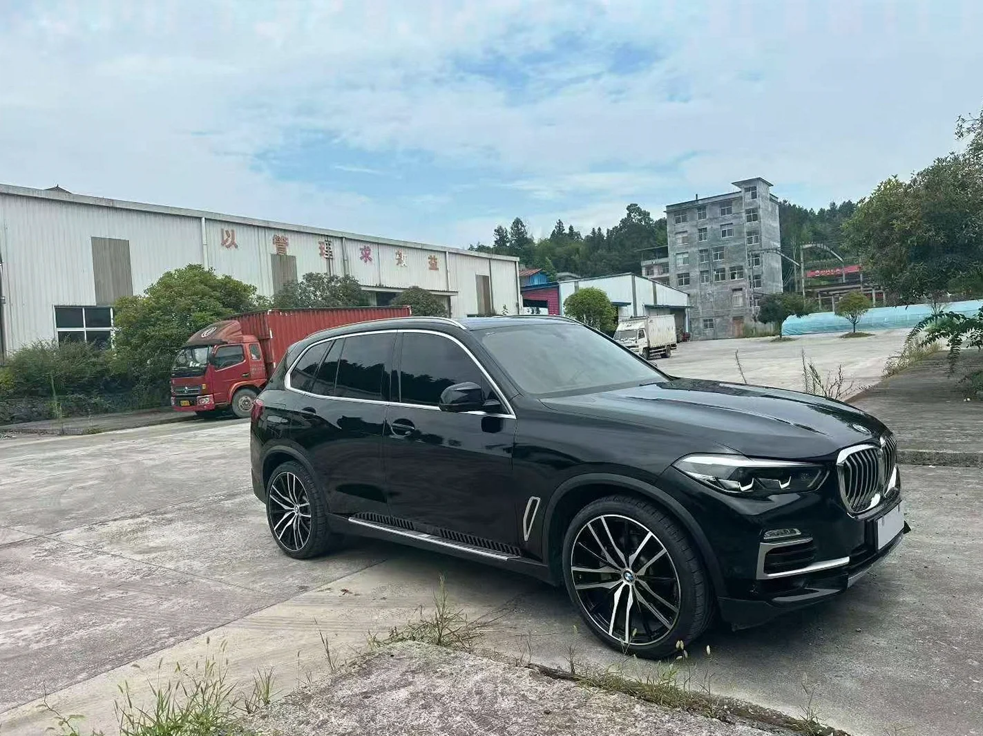 宝马X5 正面外观三