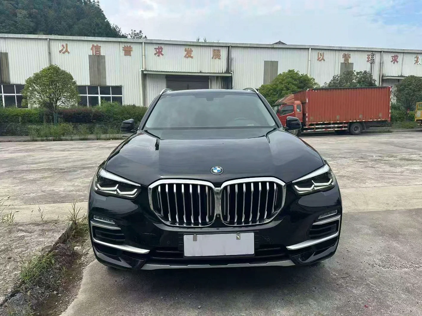 宝马X5 正面外观二