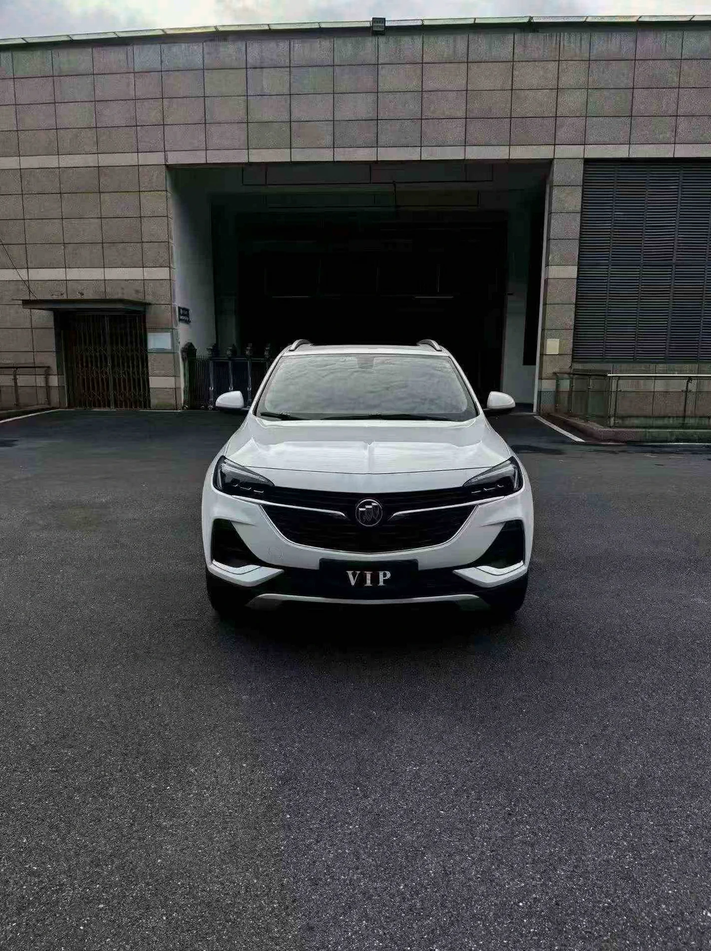 别克昂科拉 正面外观二